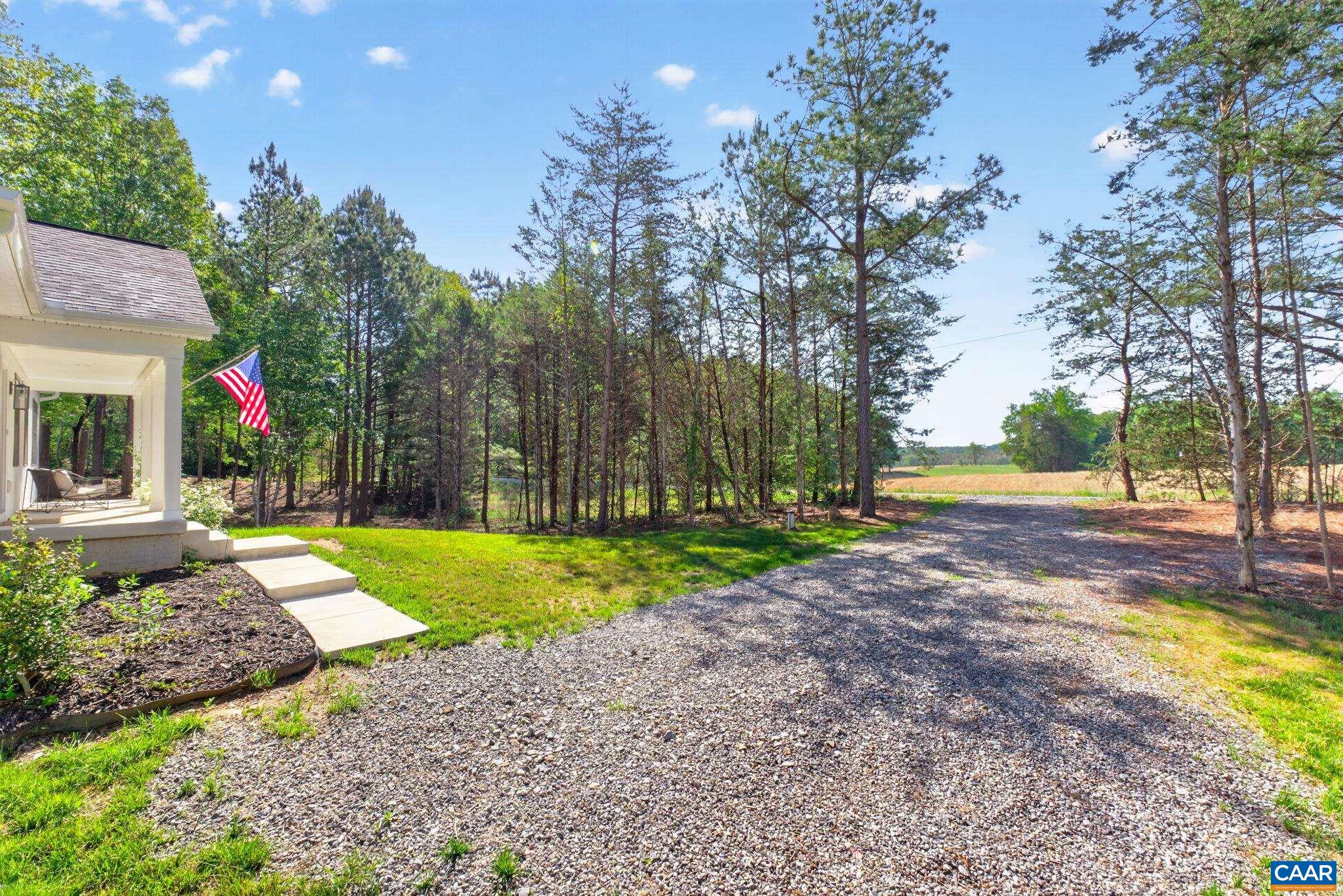 1229 PEACH GROVE RD