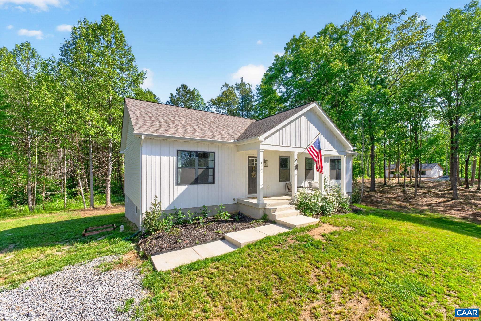 1229 PEACH GROVE RD