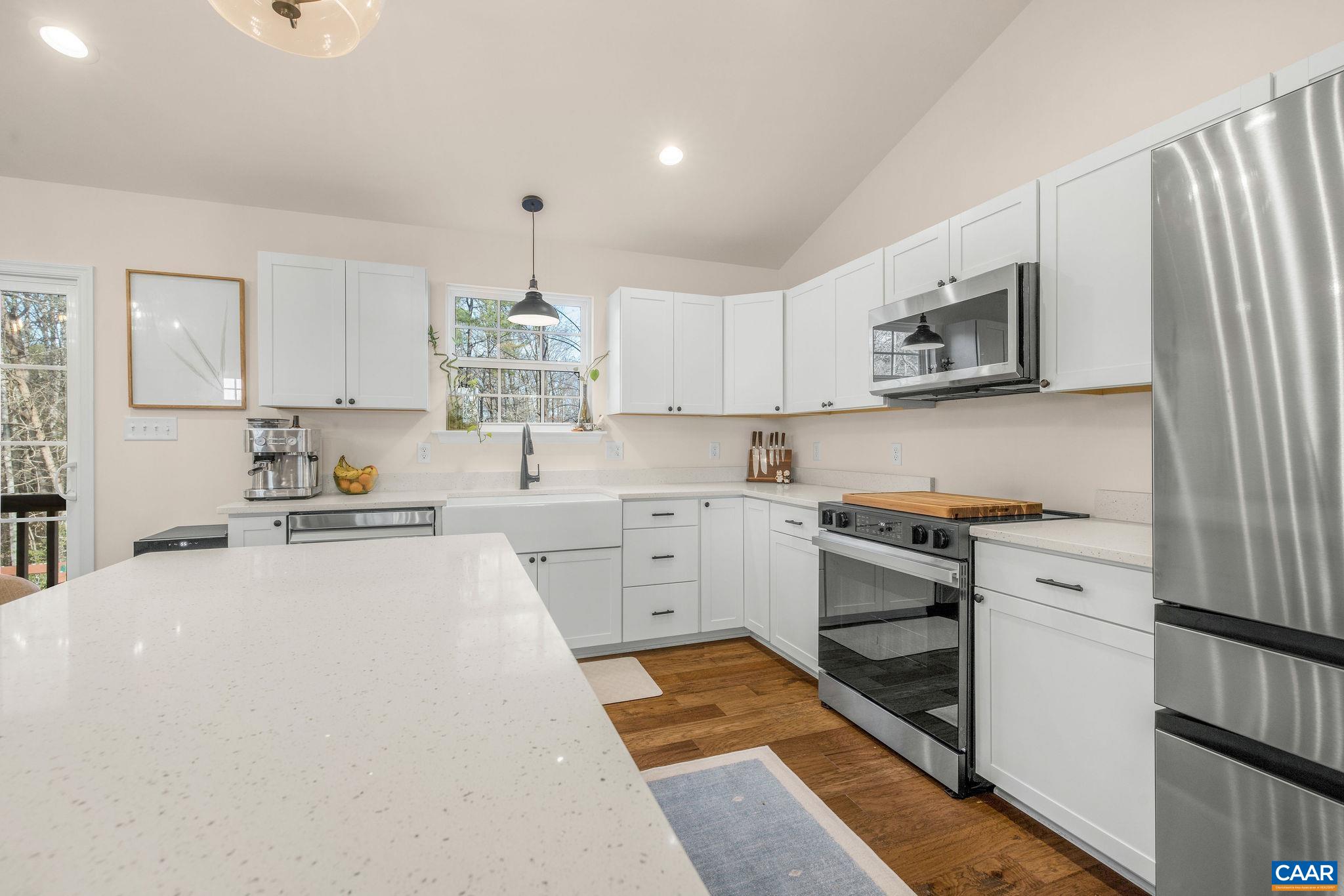 1229 PEACH GROVE RD