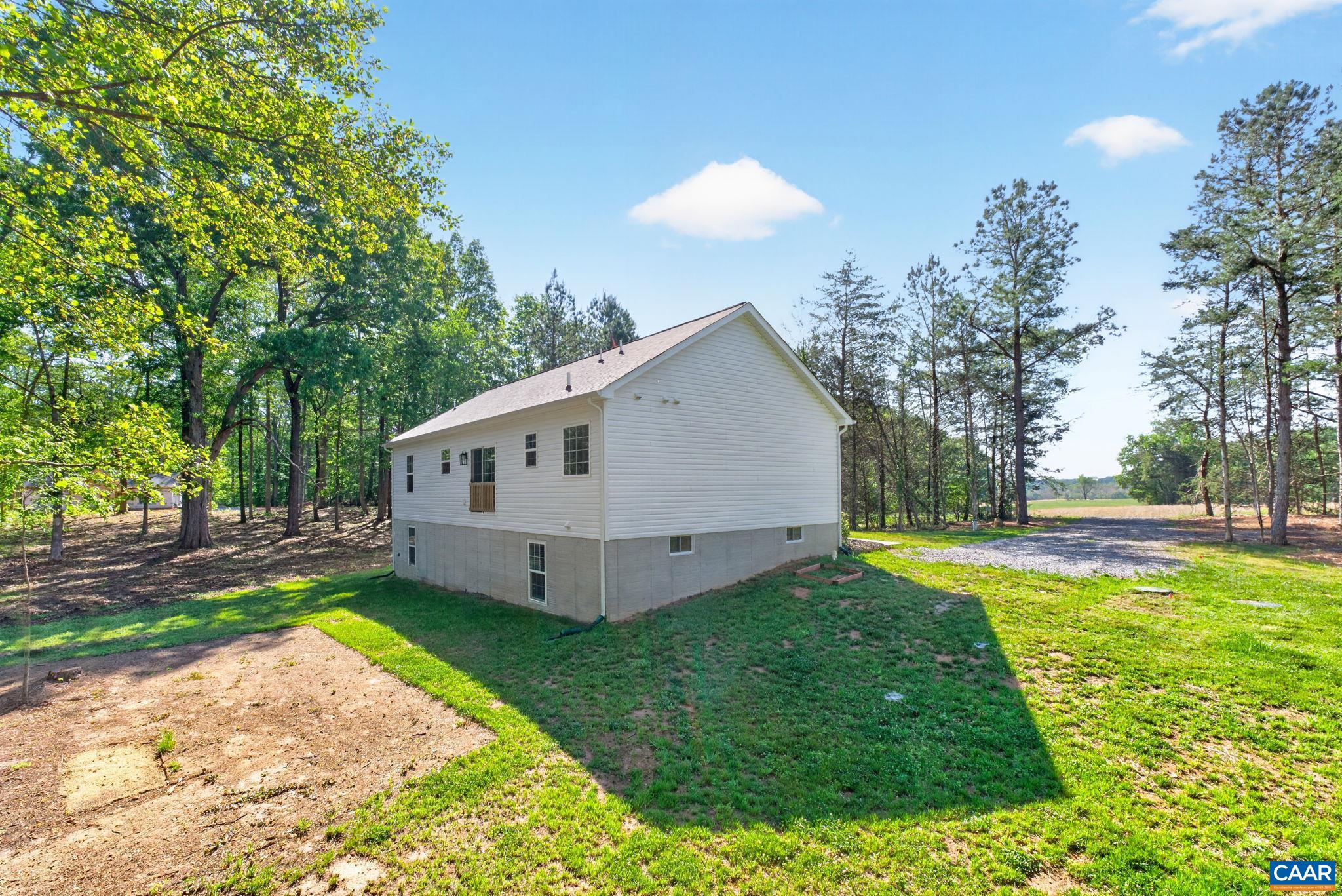 1229 PEACH GROVE RD