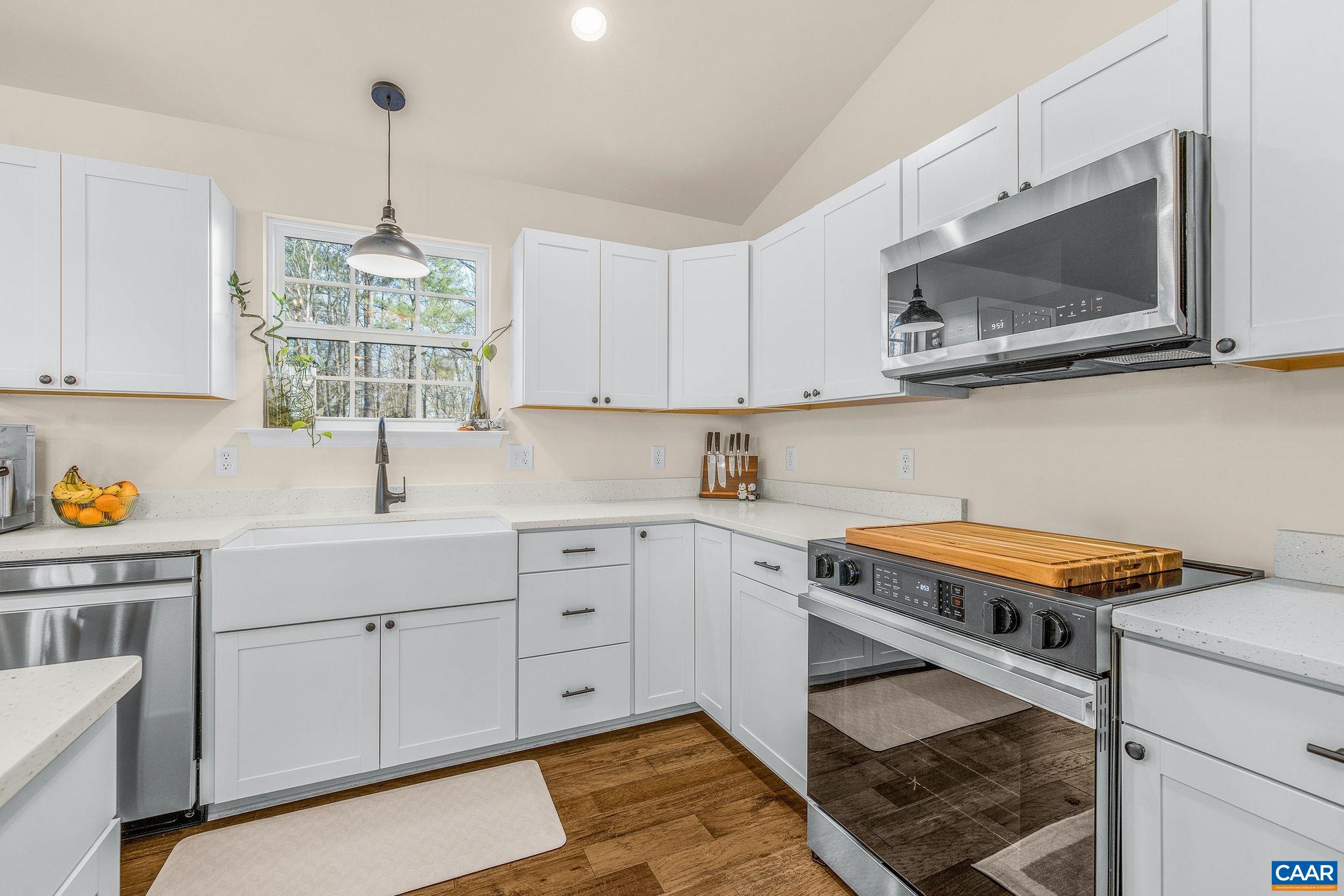 1229 PEACH GROVE RD