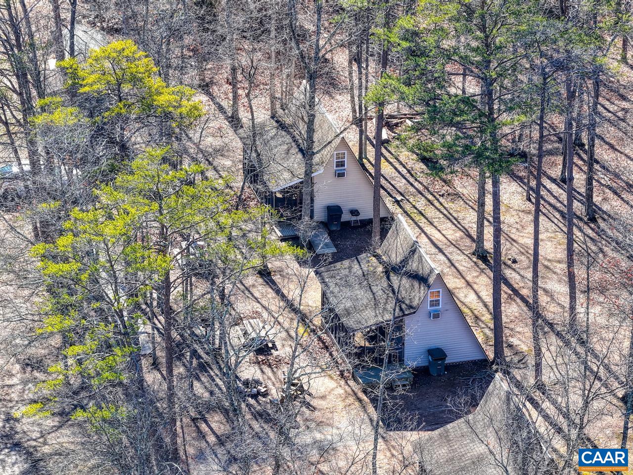 443 MEADOW VIEW LN