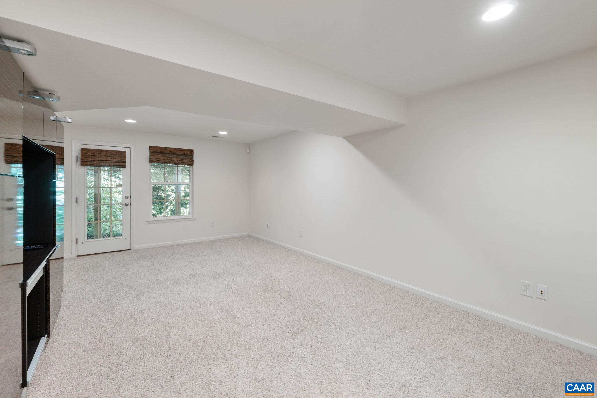 834 ROCK CREEK RD