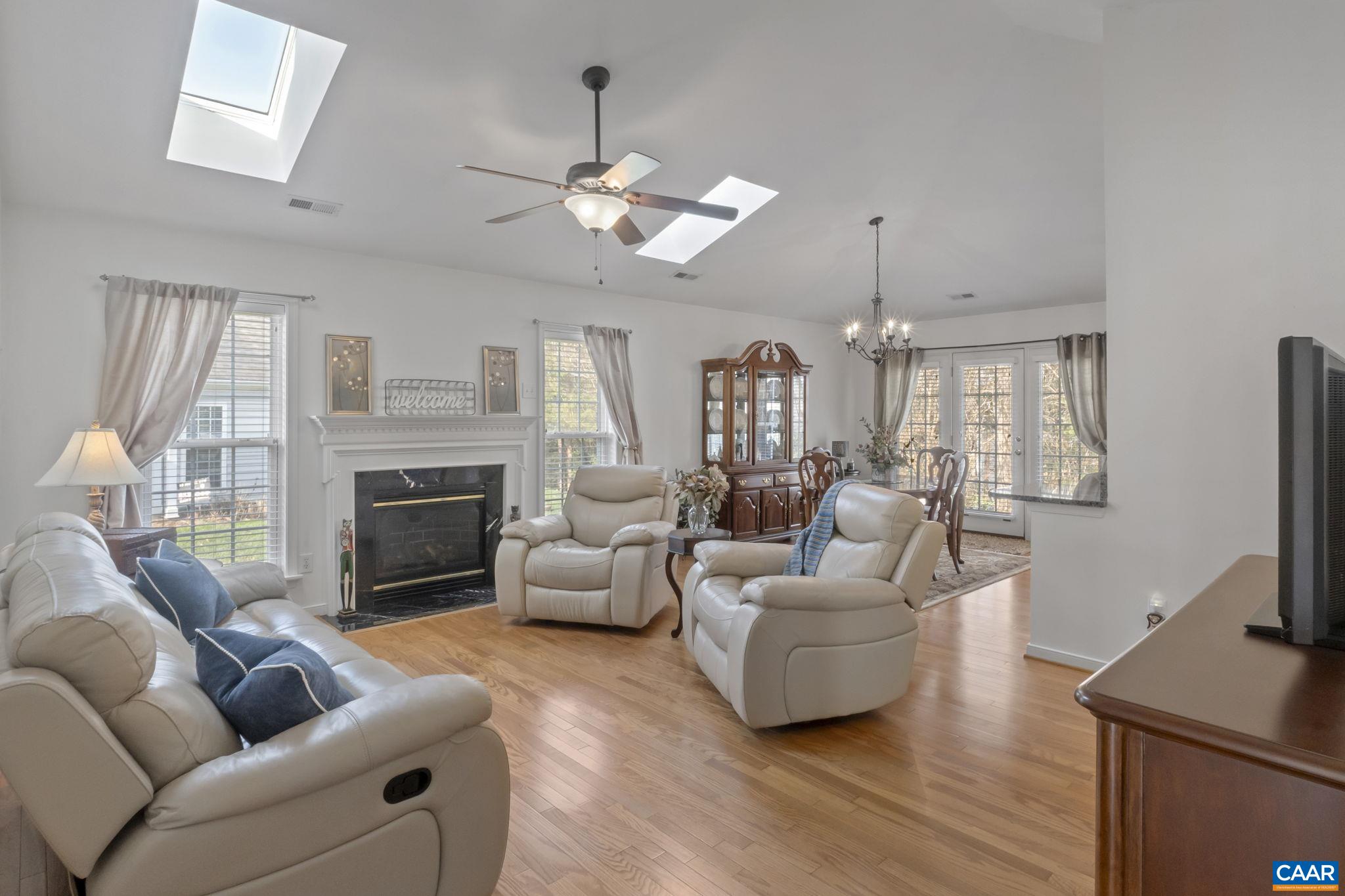 530 PEBBLE HILL CT