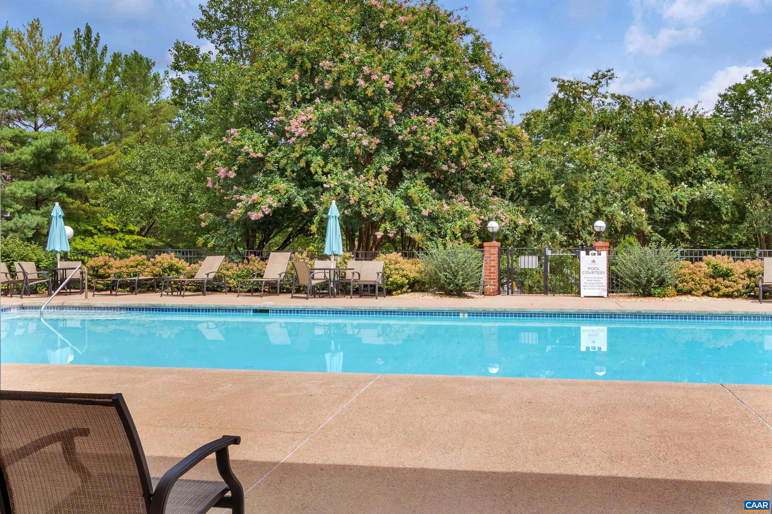 530 PEBBLE HILL CT