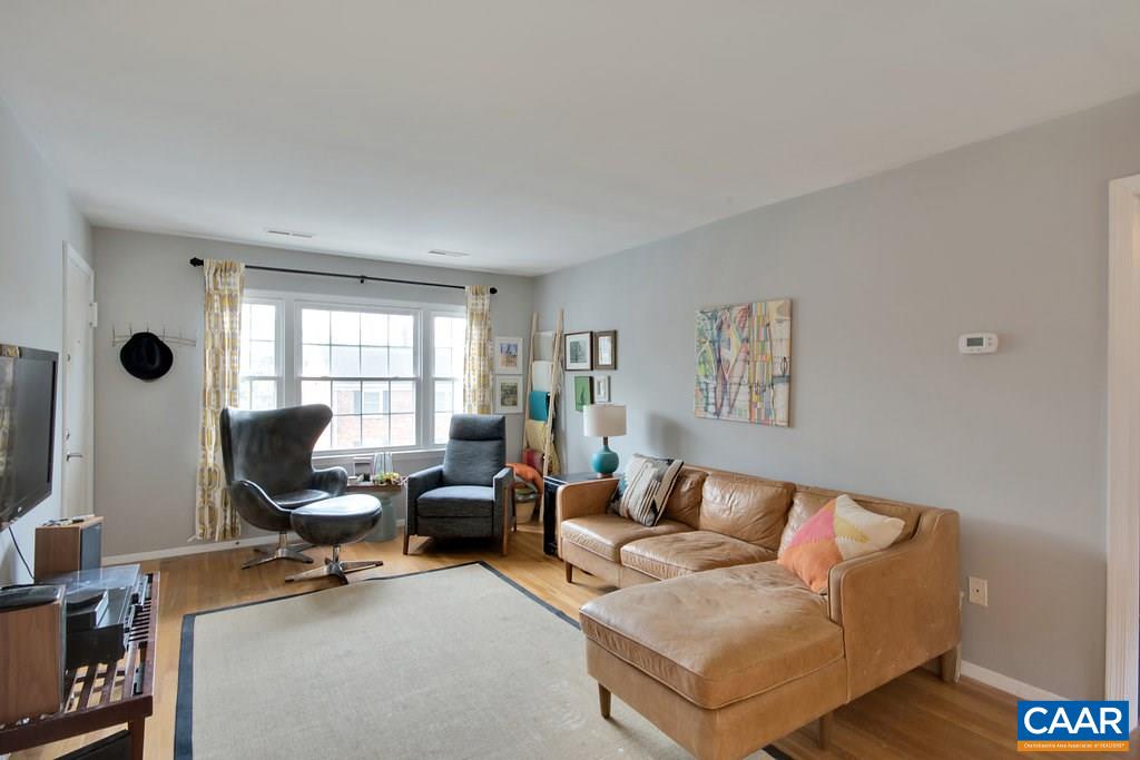 2420 BARRACKS PL Unit: 4