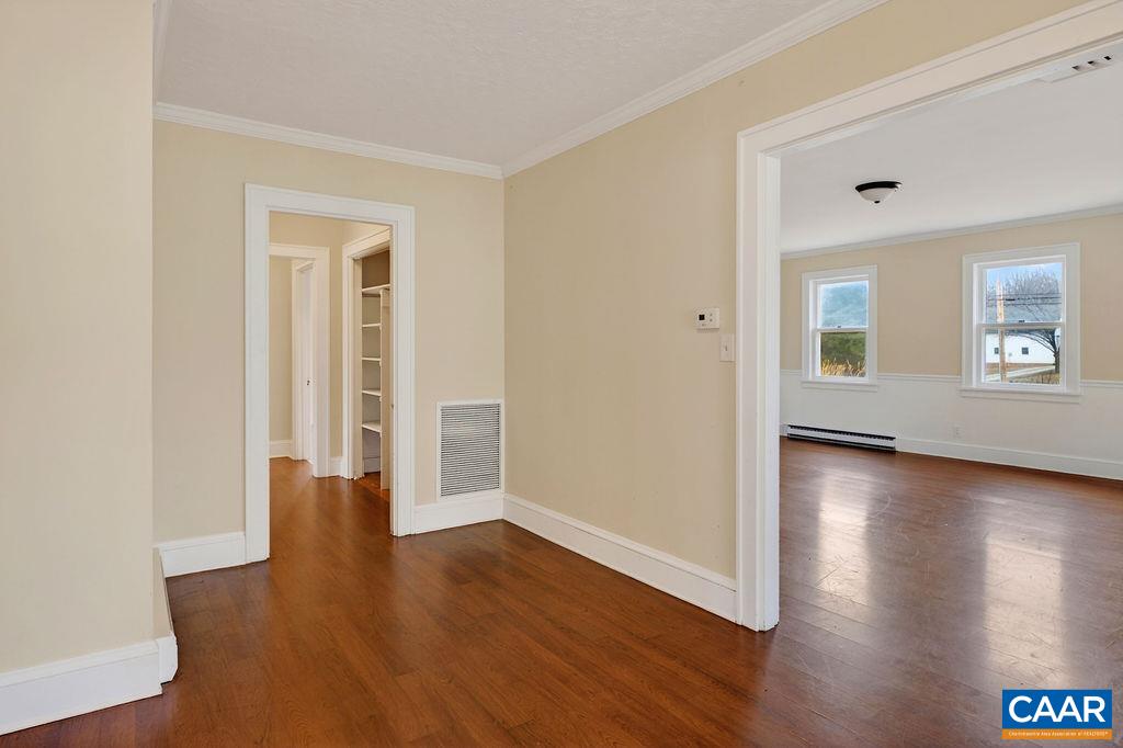 5694 PATRICK HENRY HWY