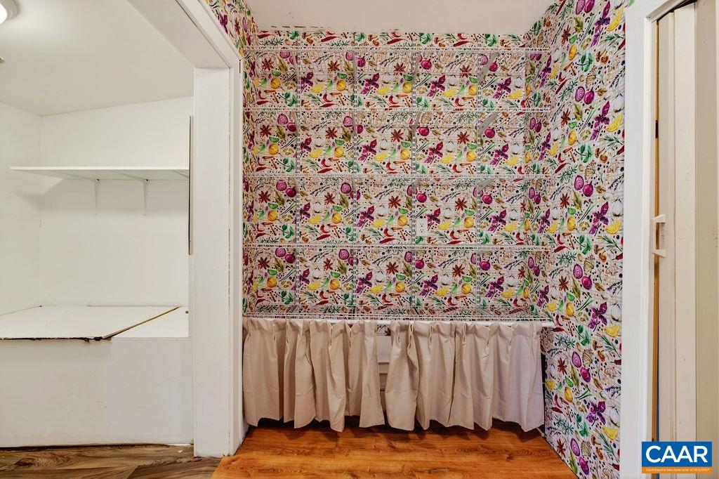 5694 PATRICK HENRY HWY