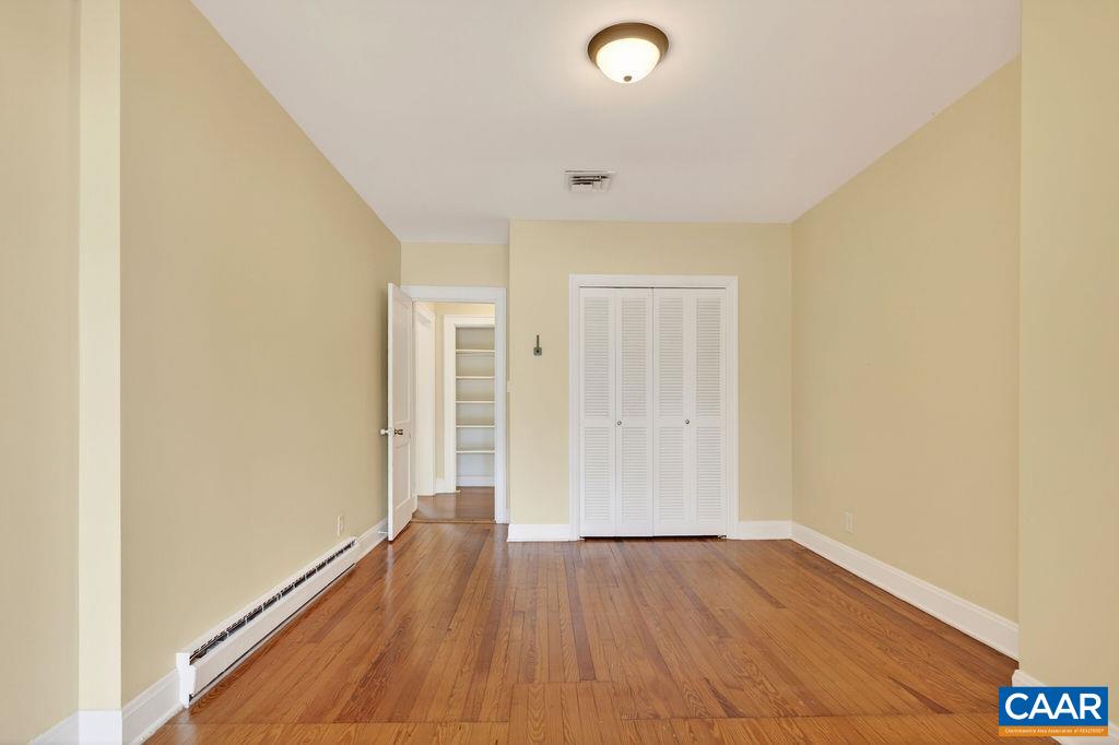 5694 PATRICK HENRY HWY