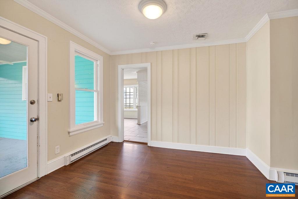 5694 PATRICK HENRY HWY