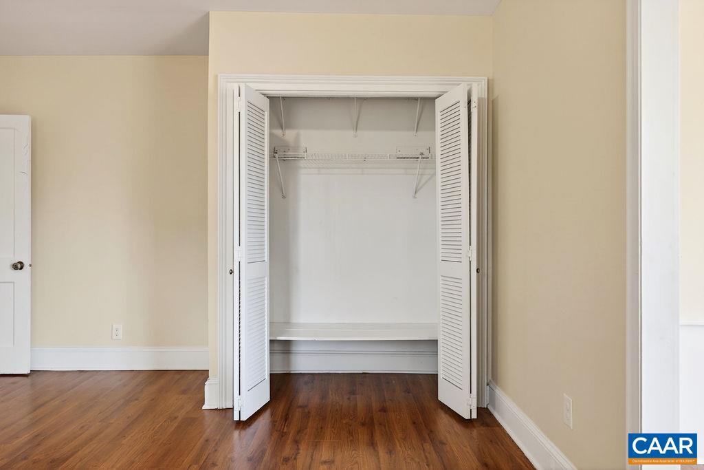 5694 PATRICK HENRY HWY