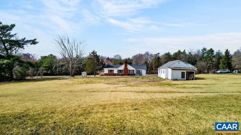 5694 PATRICK HENRY HWY