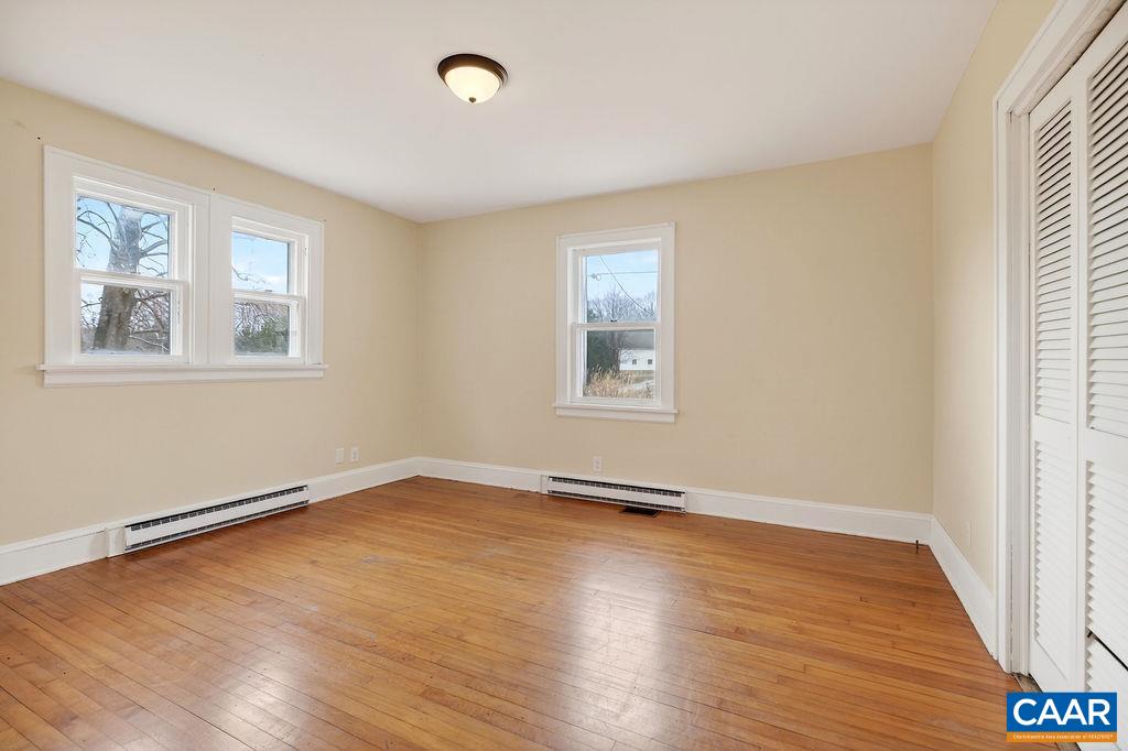 5694 PATRICK HENRY HWY