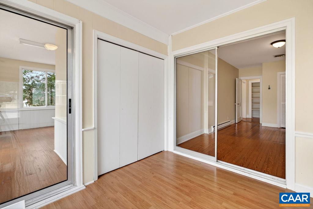 5694 PATRICK HENRY HWY