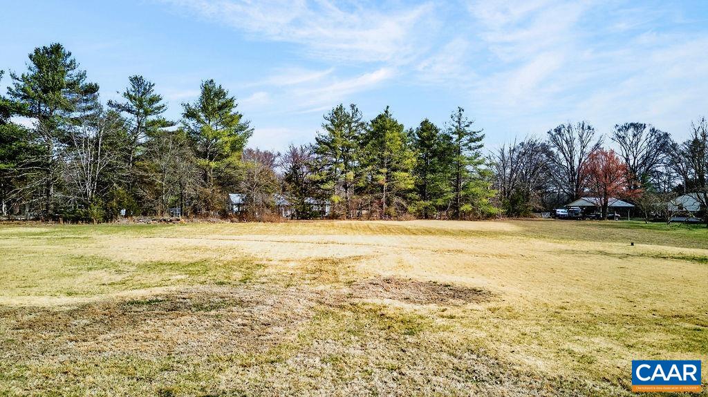 5694 PATRICK HENRY HWY