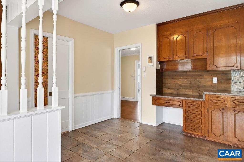 5694 PATRICK HENRY HWY