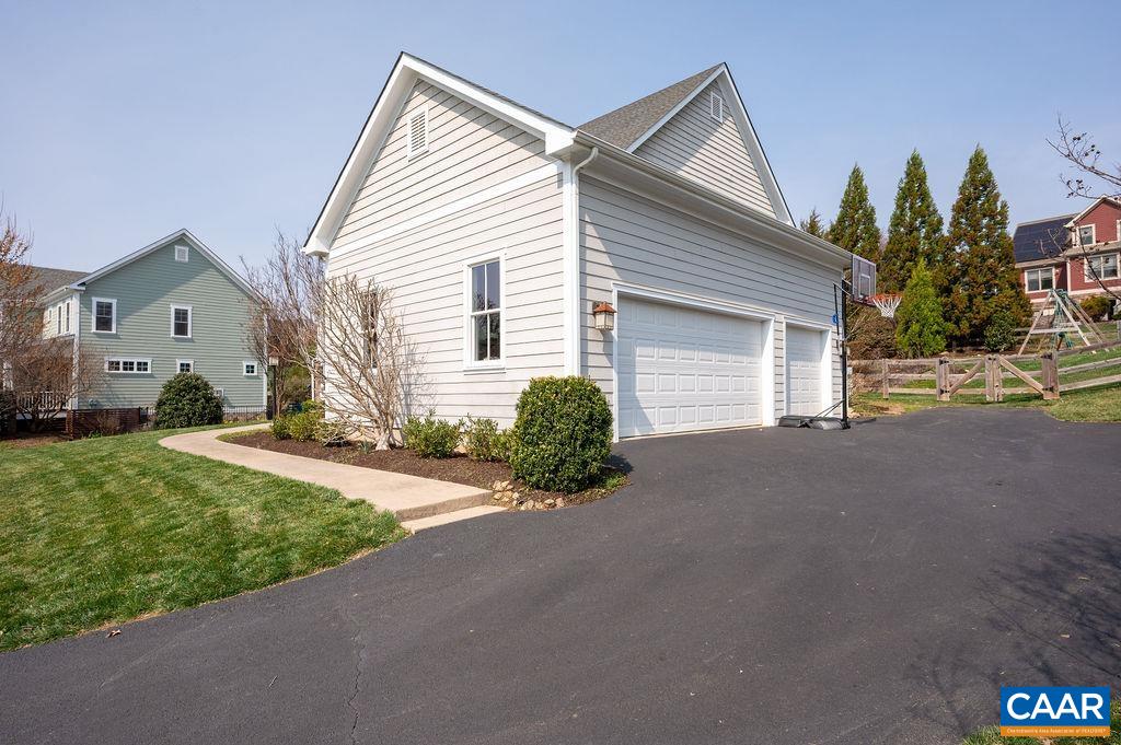 6679 WELBOURNE LN