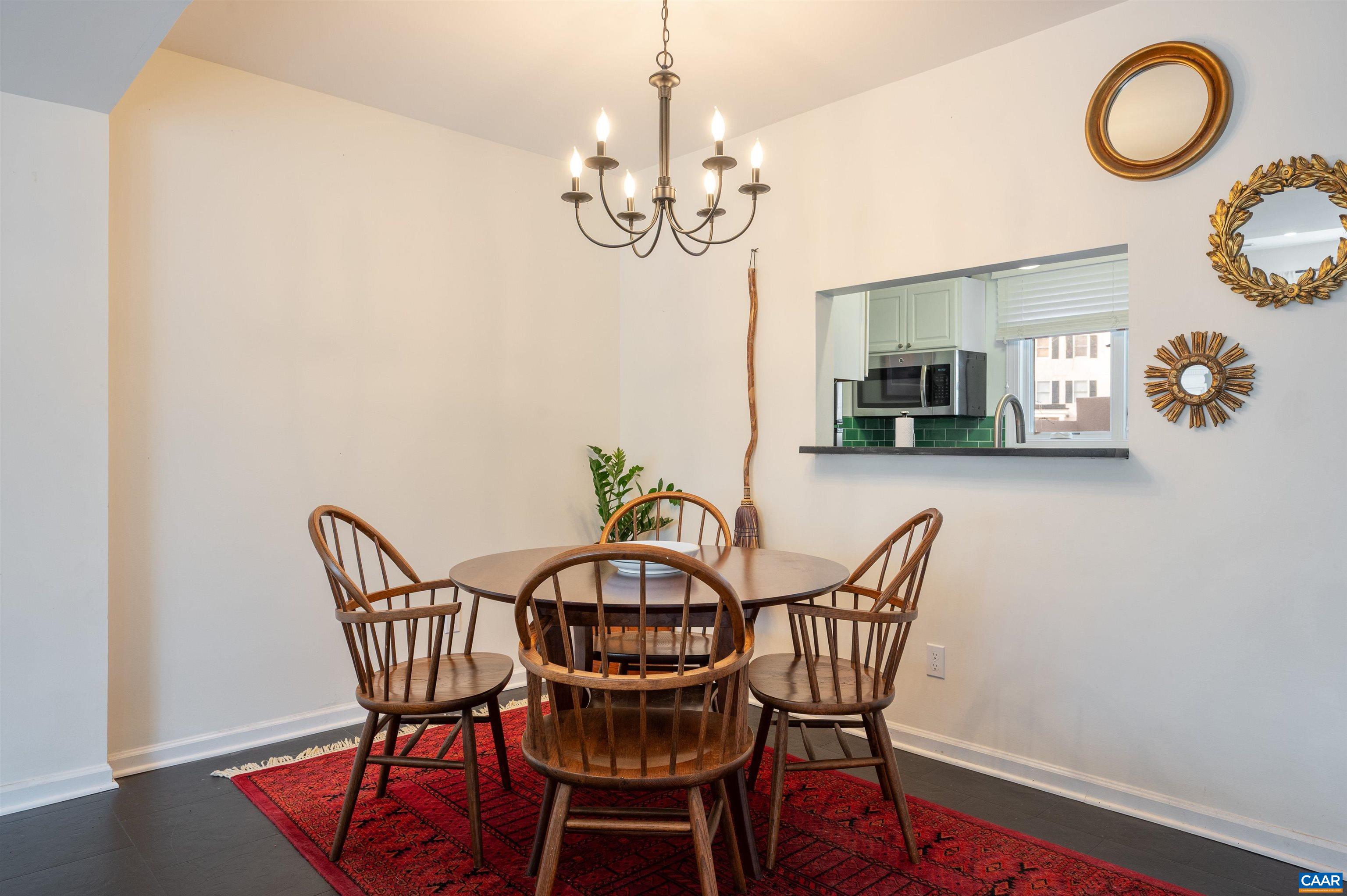 1614 GARDEN CT