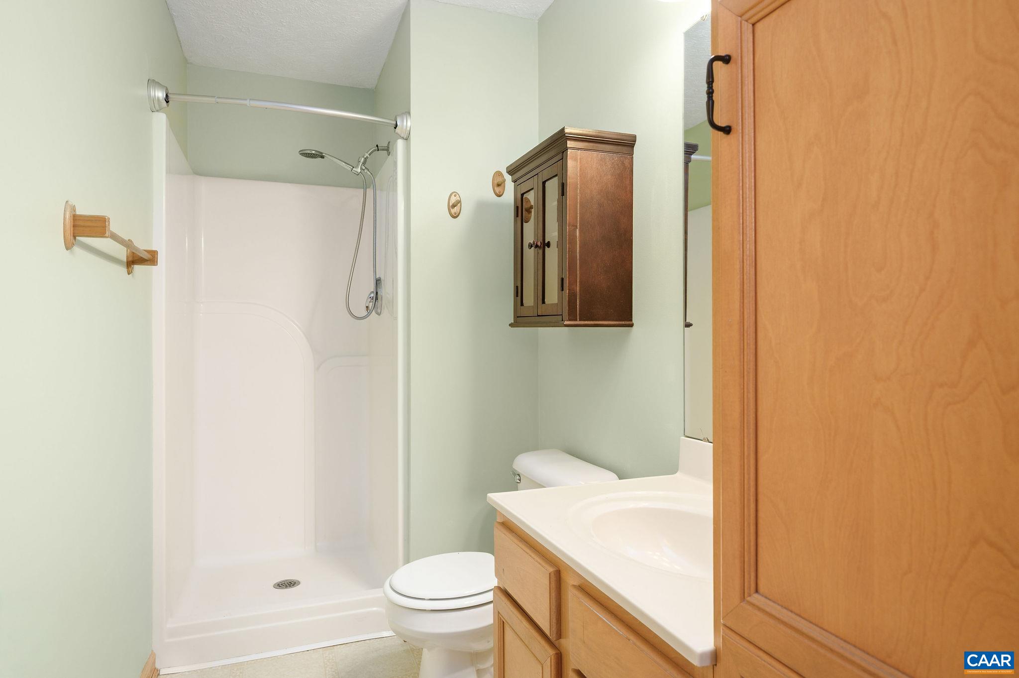 5 CHIPPEWA LN