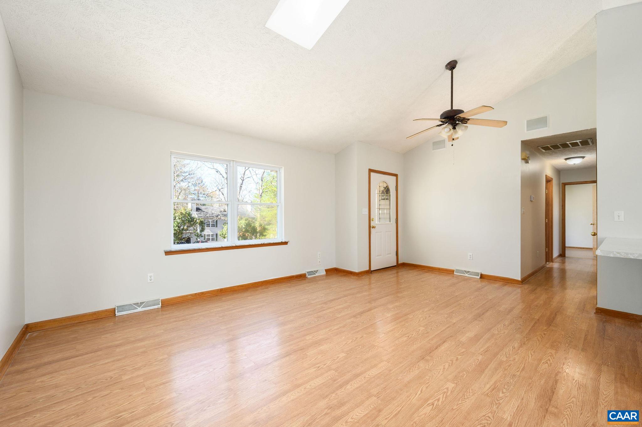5 CHIPPEWA LN
