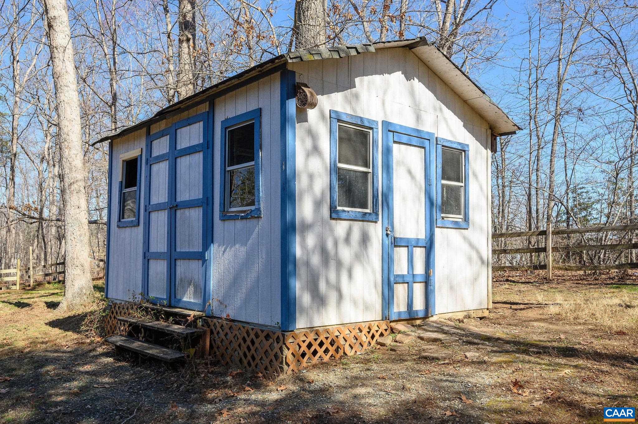 5 CHIPPEWA LN