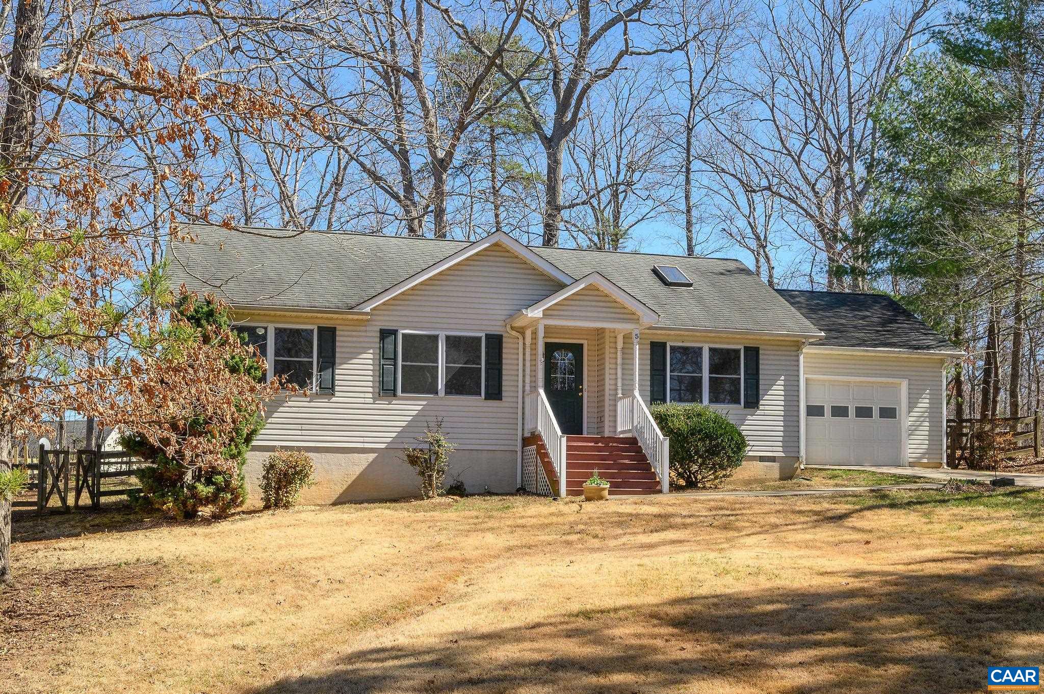 5 CHIPPEWA LN
