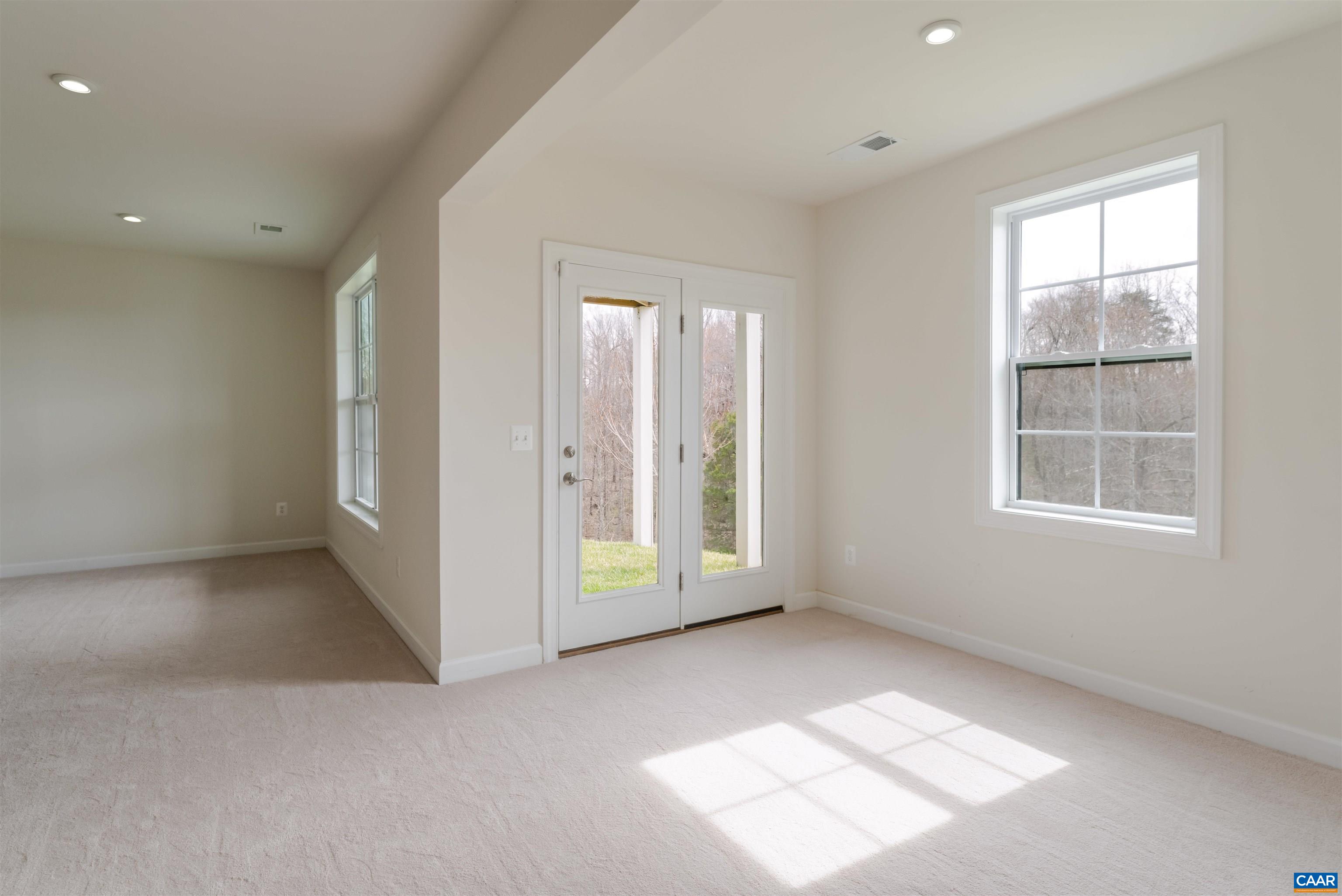324 BISHOPGATE LN