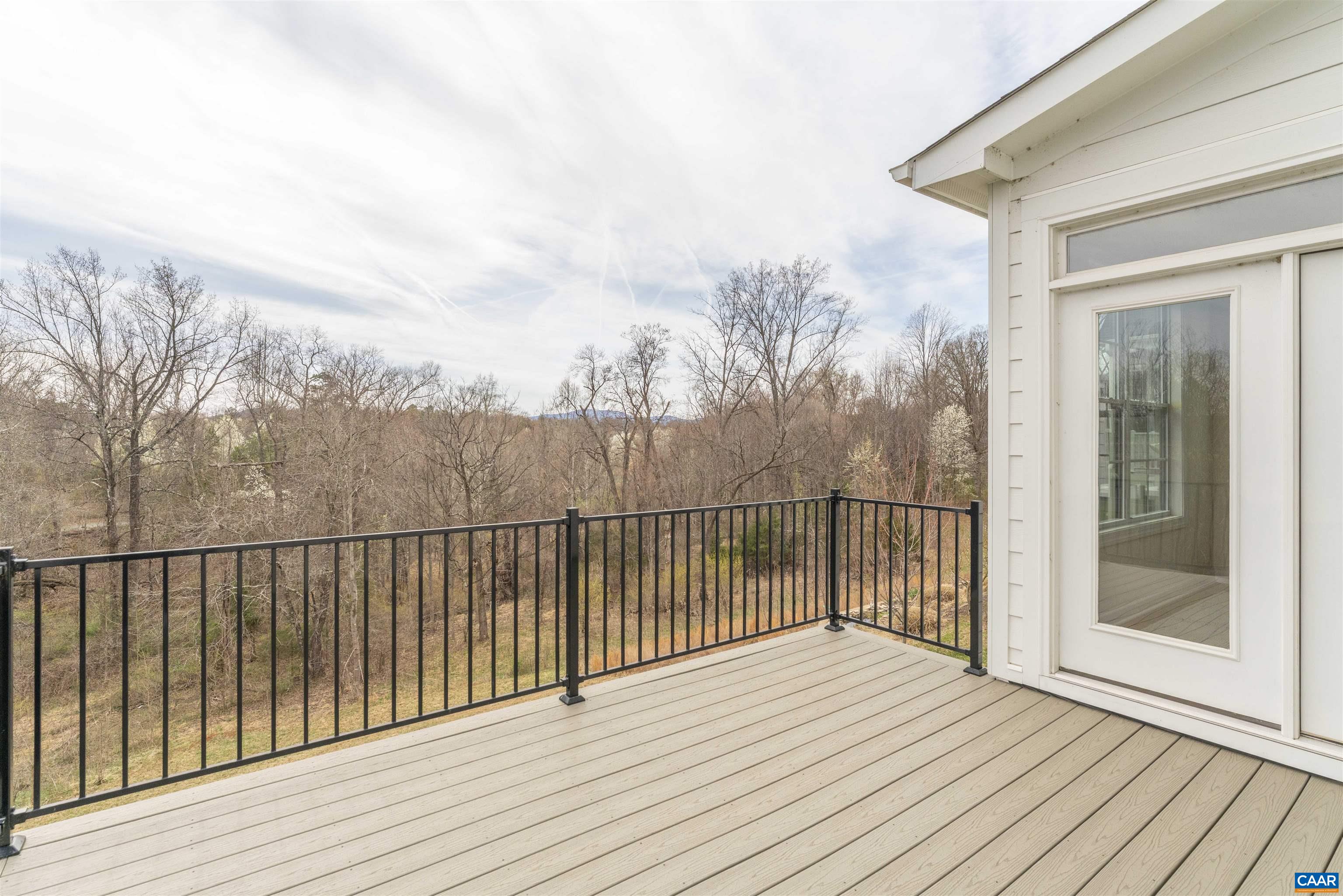 324 BISHOPGATE LN