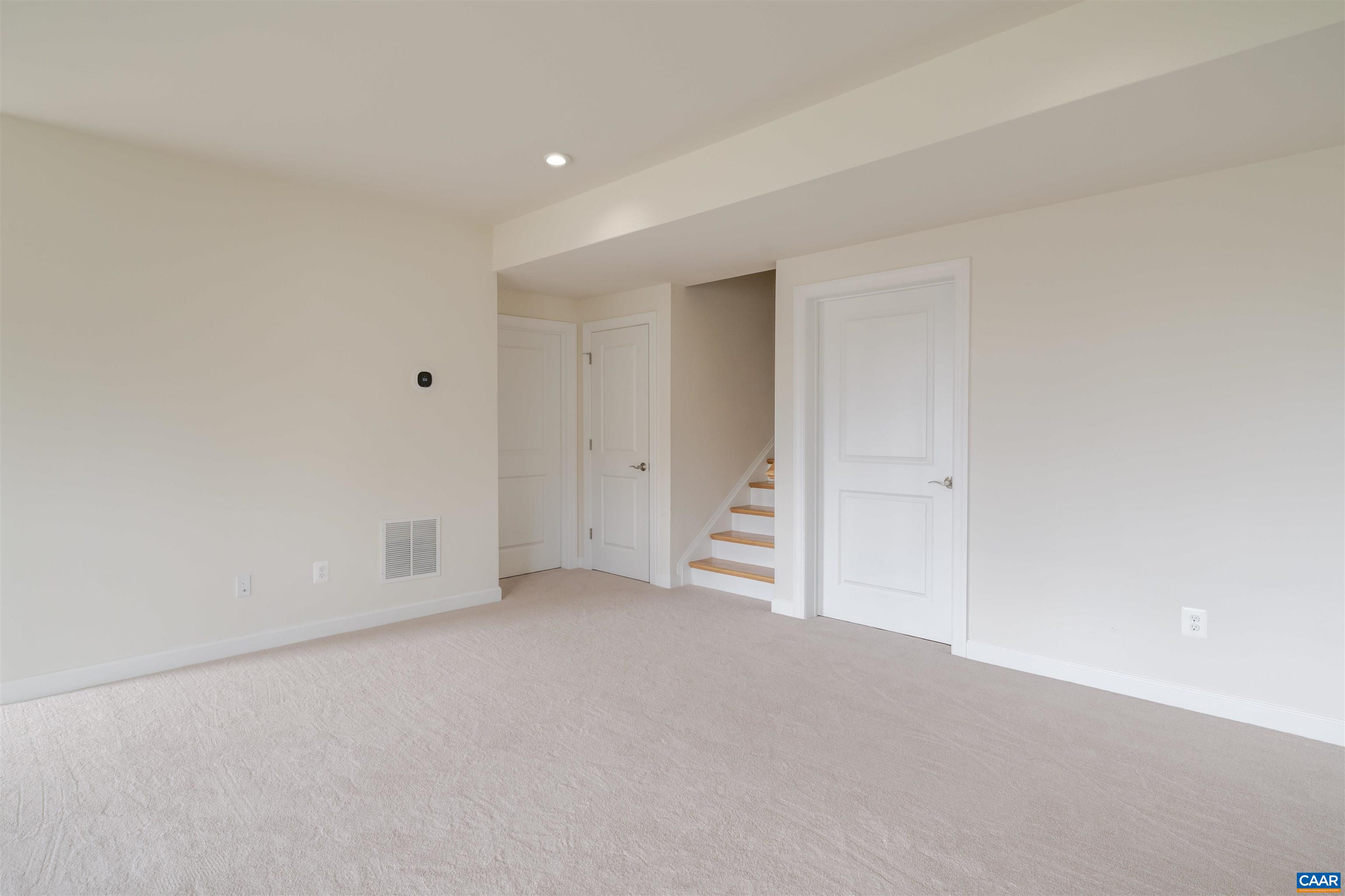 324 BISHOPGATE LN
