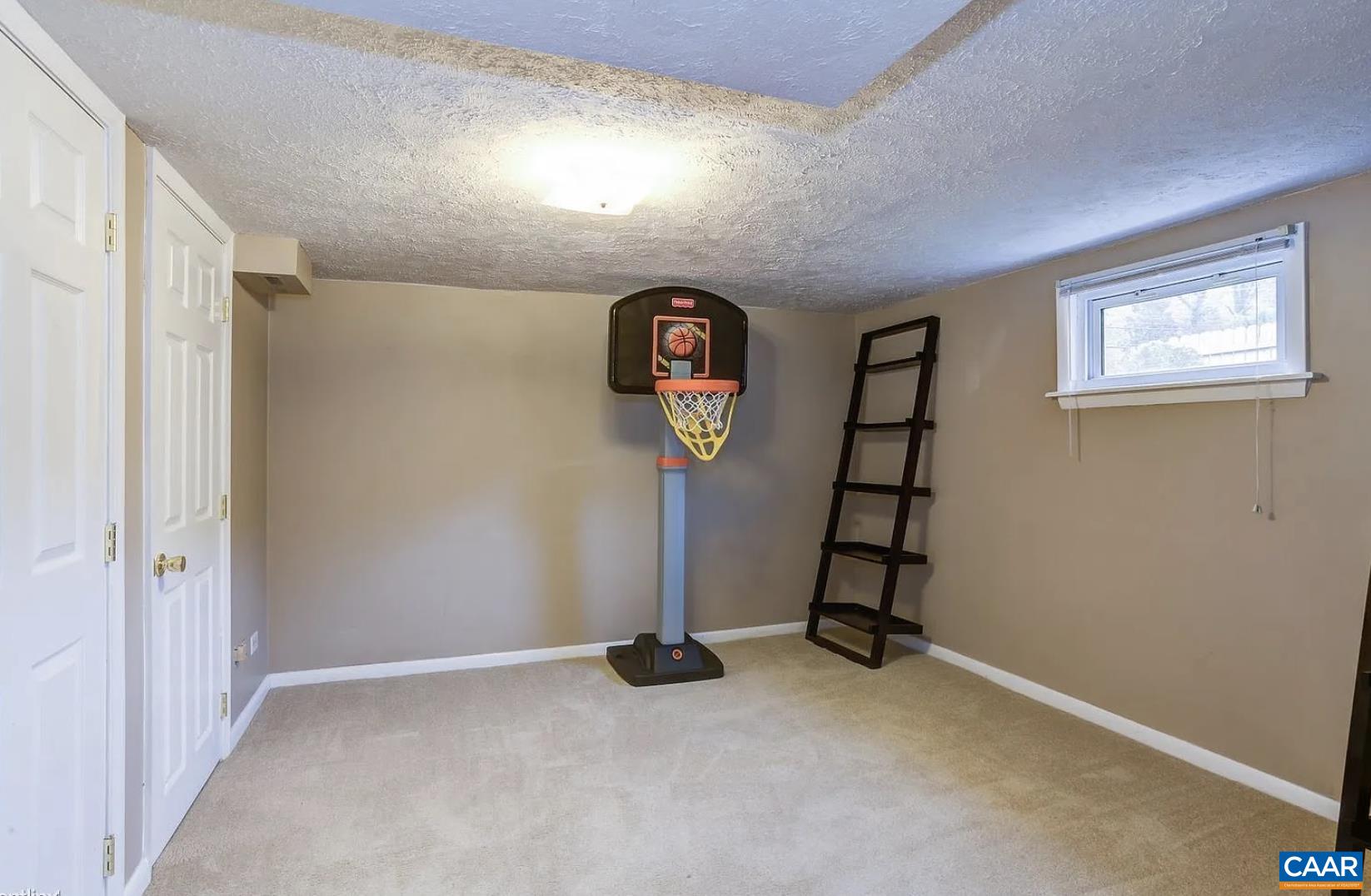 1419 CHERRY AVE