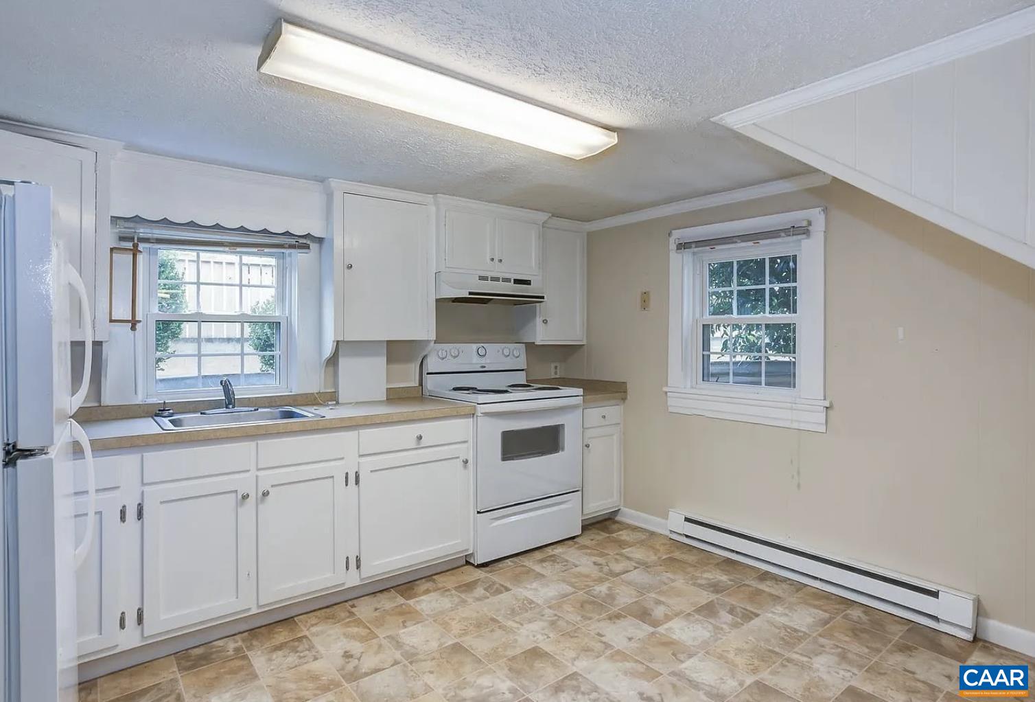 1419 CHERRY AVE