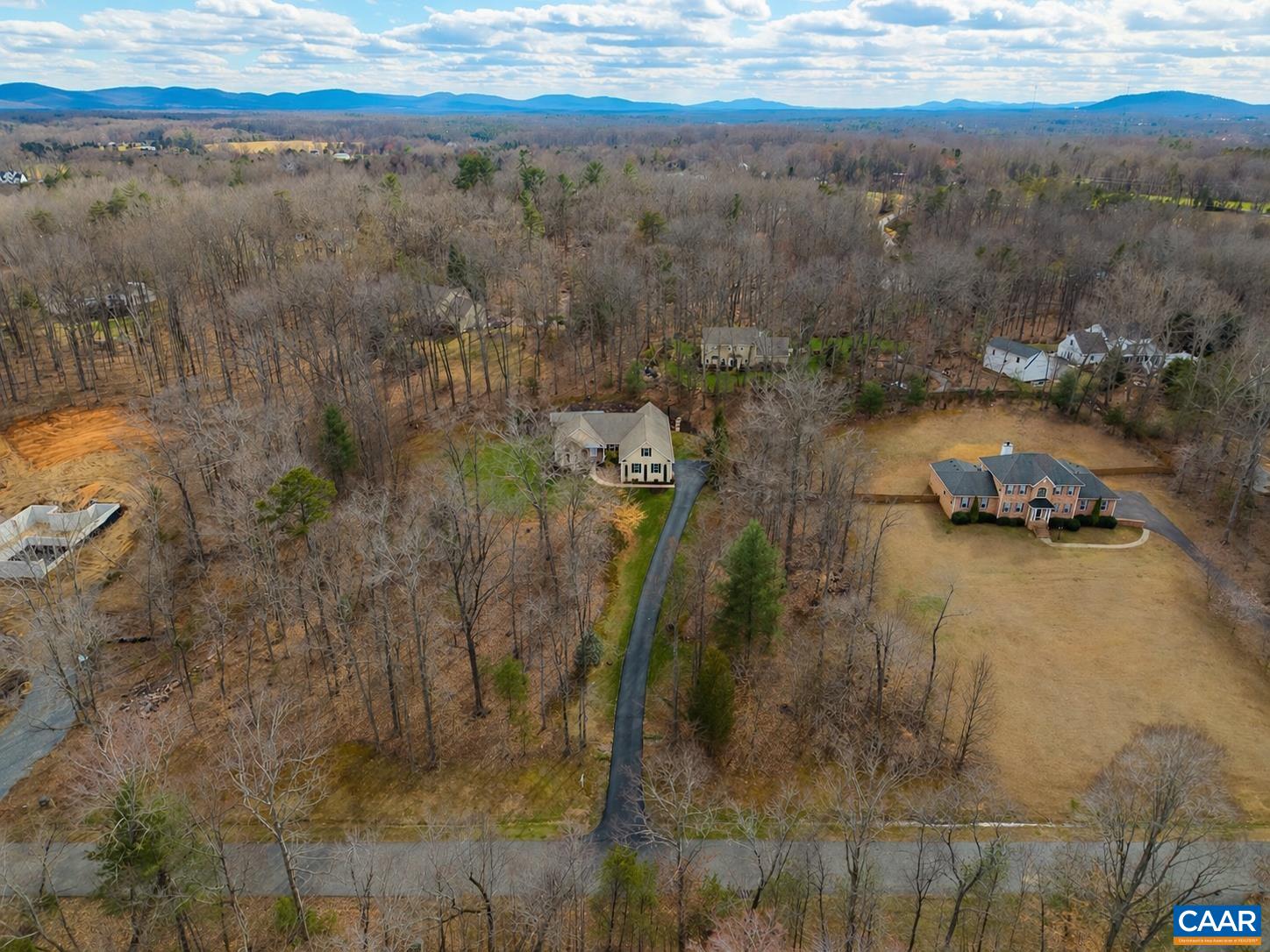 612 LONDON CT