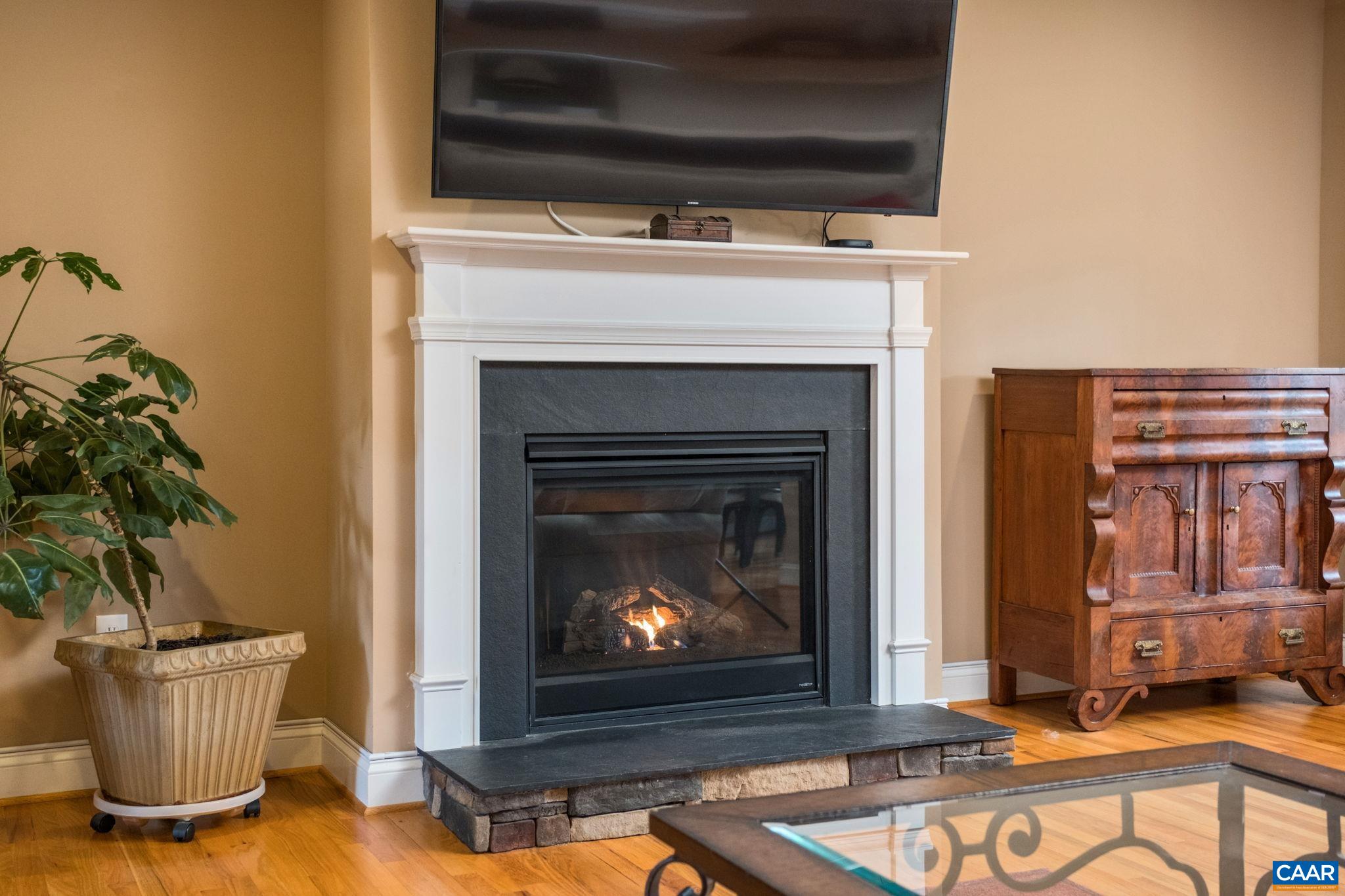 612 LONDON CT