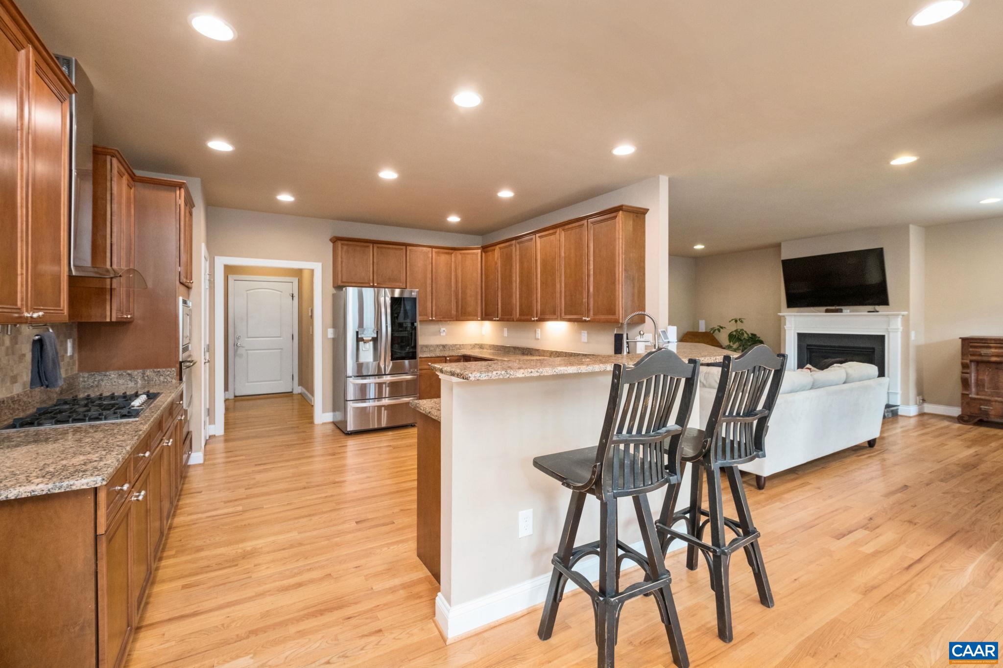 612 LONDON CT