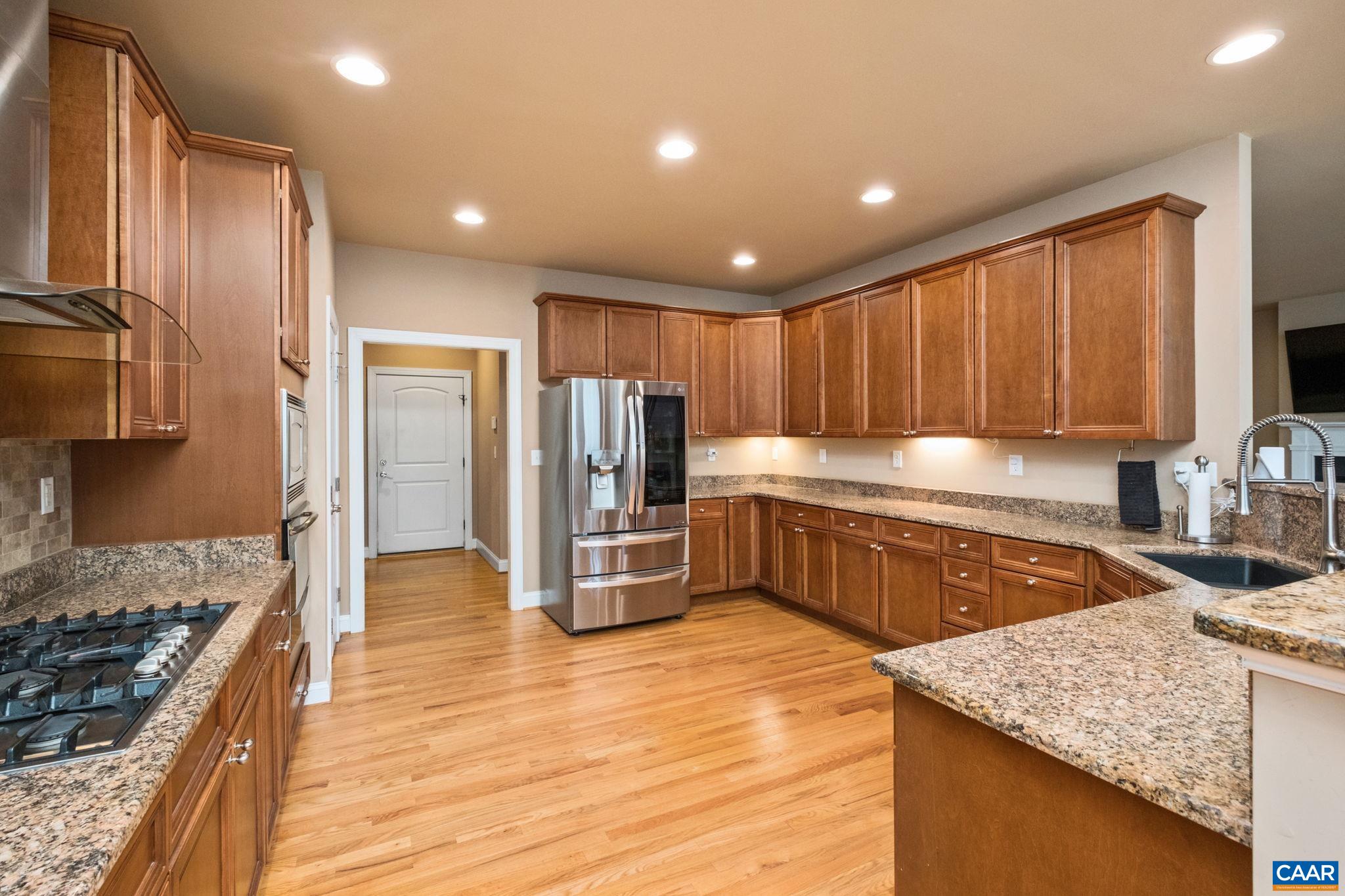 612 LONDON CT