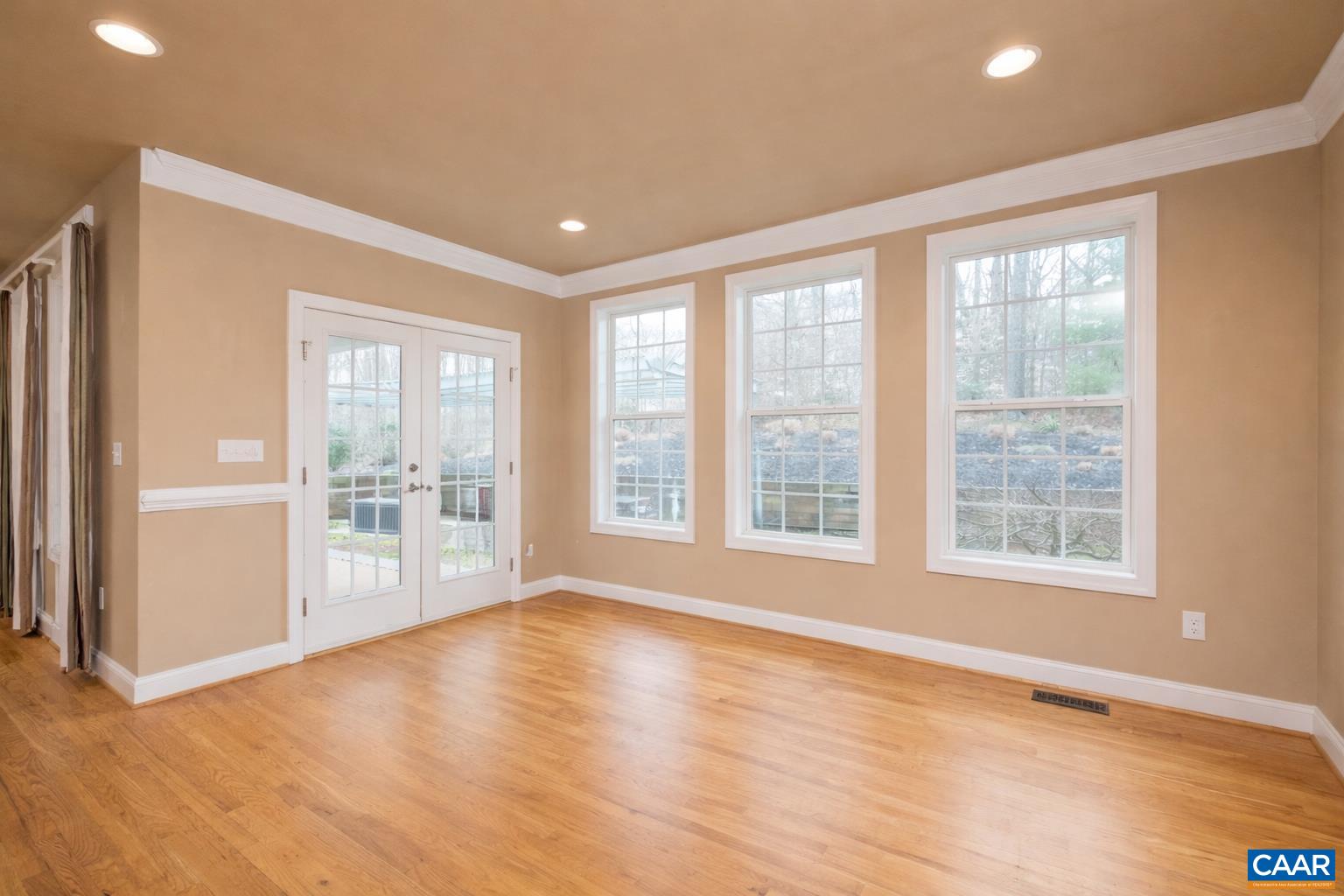 612 LONDON CT