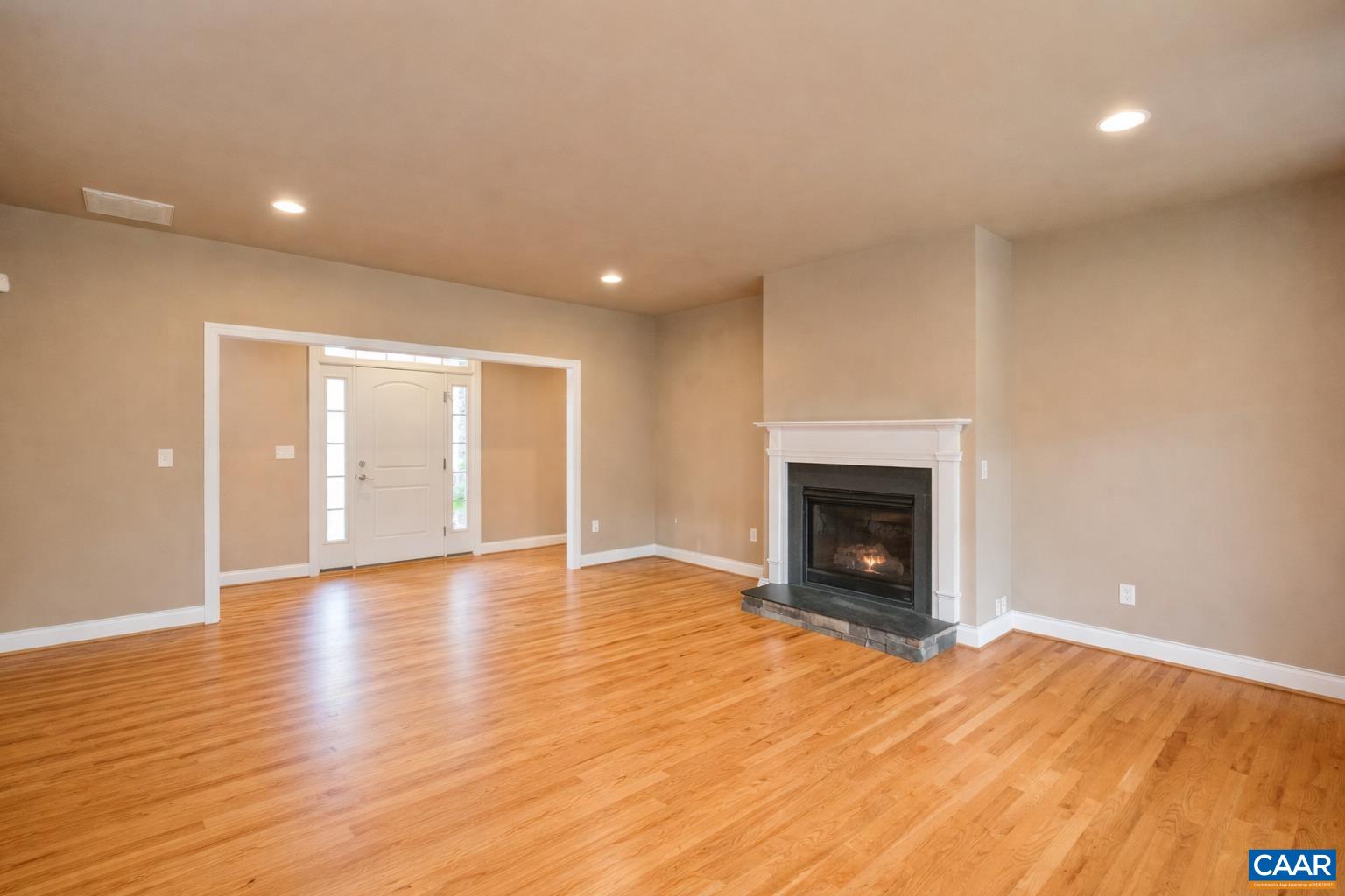 612 LONDON CT