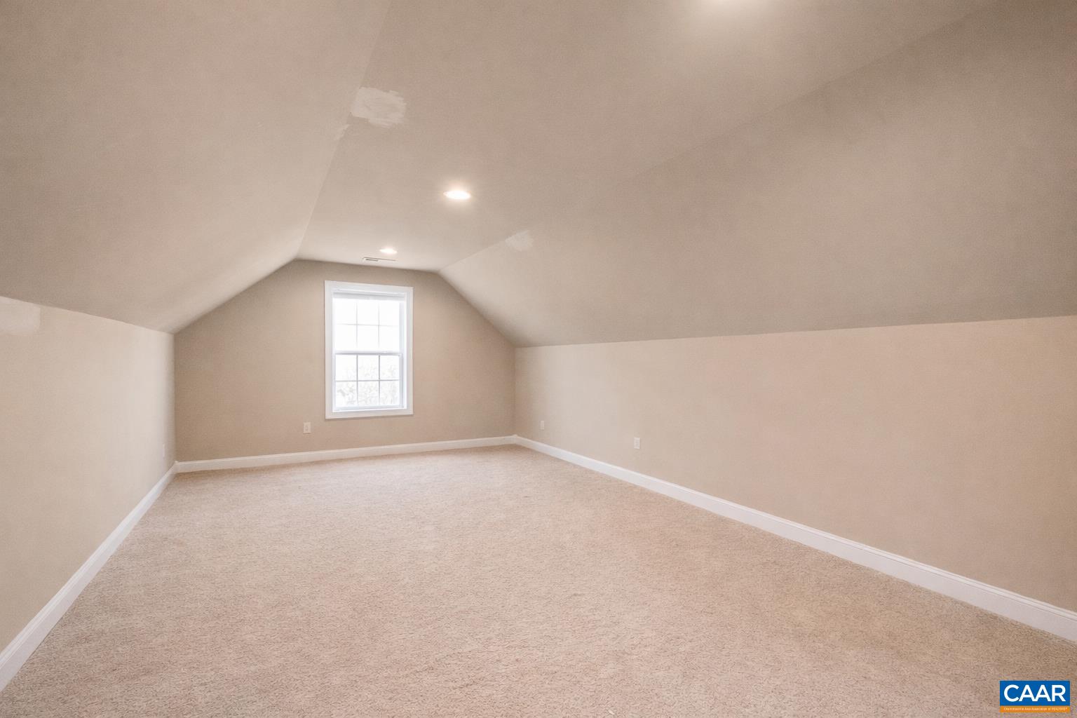 612 LONDON CT