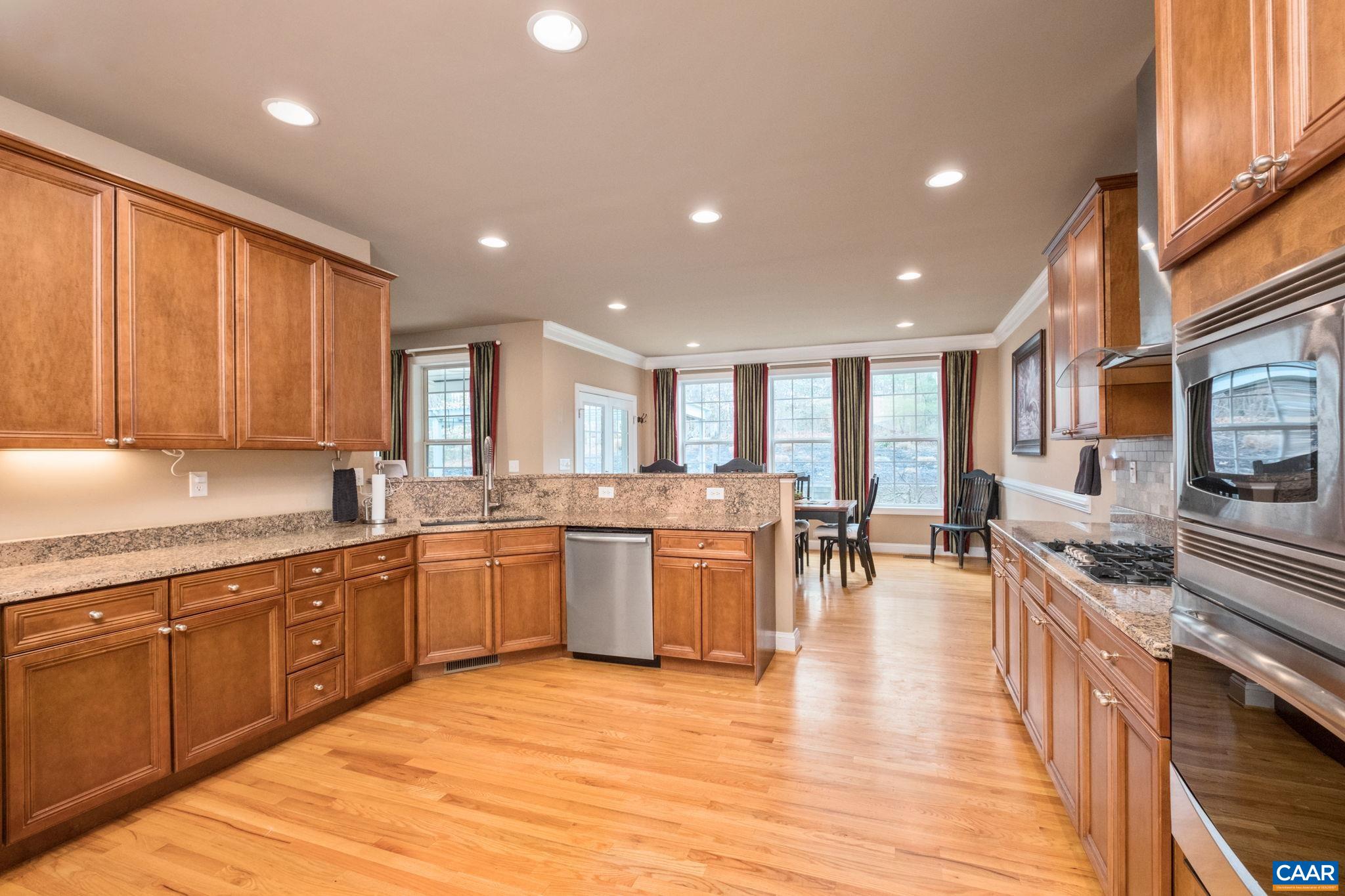 612 LONDON CT