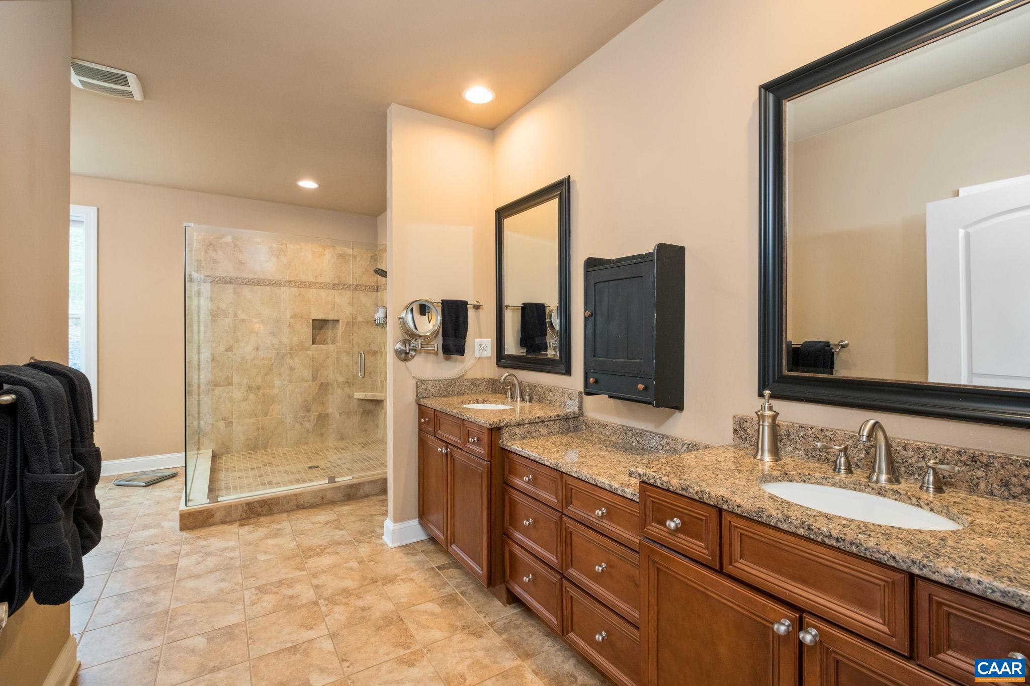612 LONDON CT