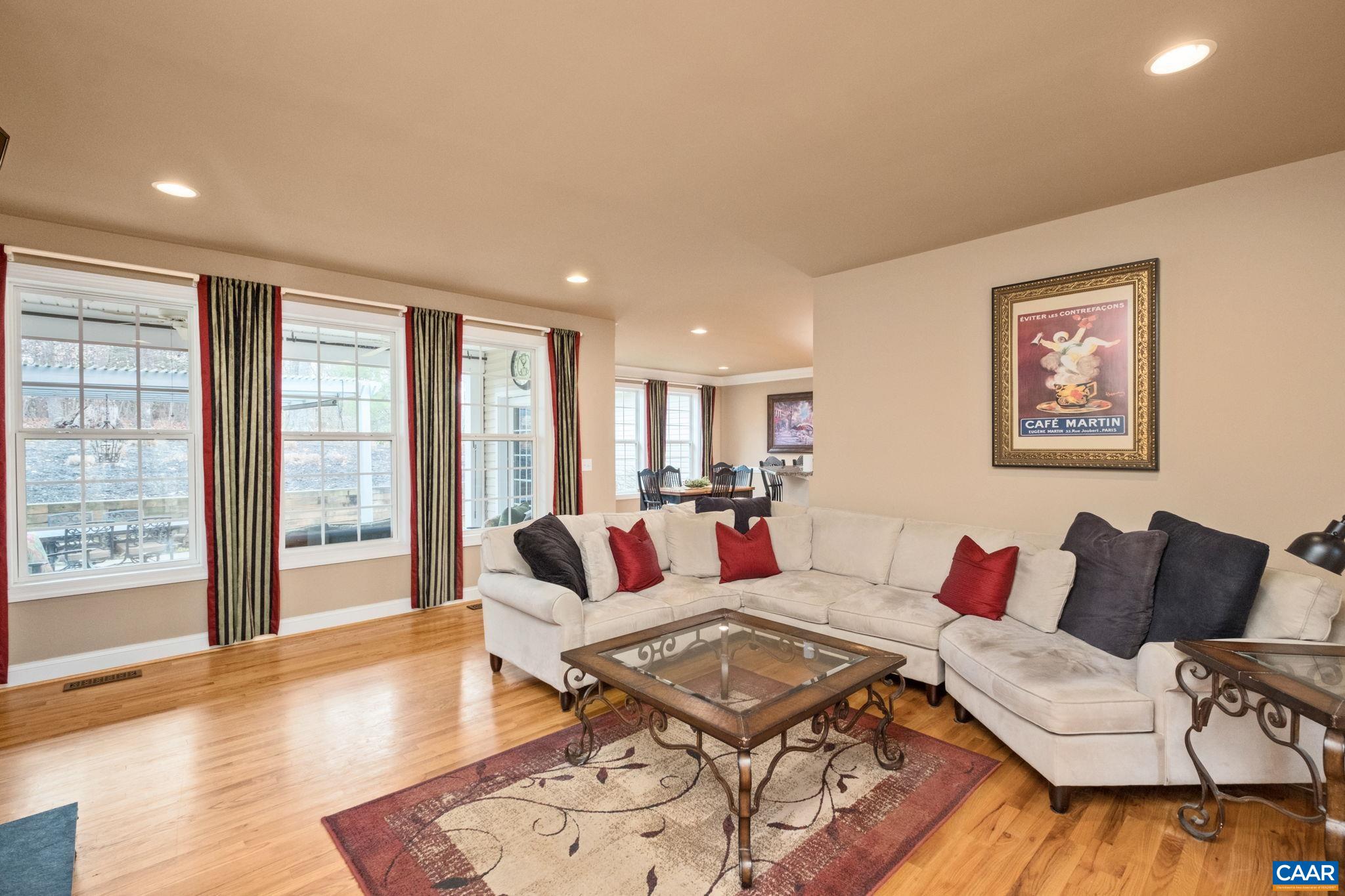 612 LONDON CT