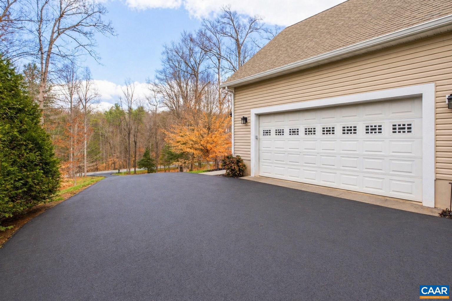 612 LONDON CT