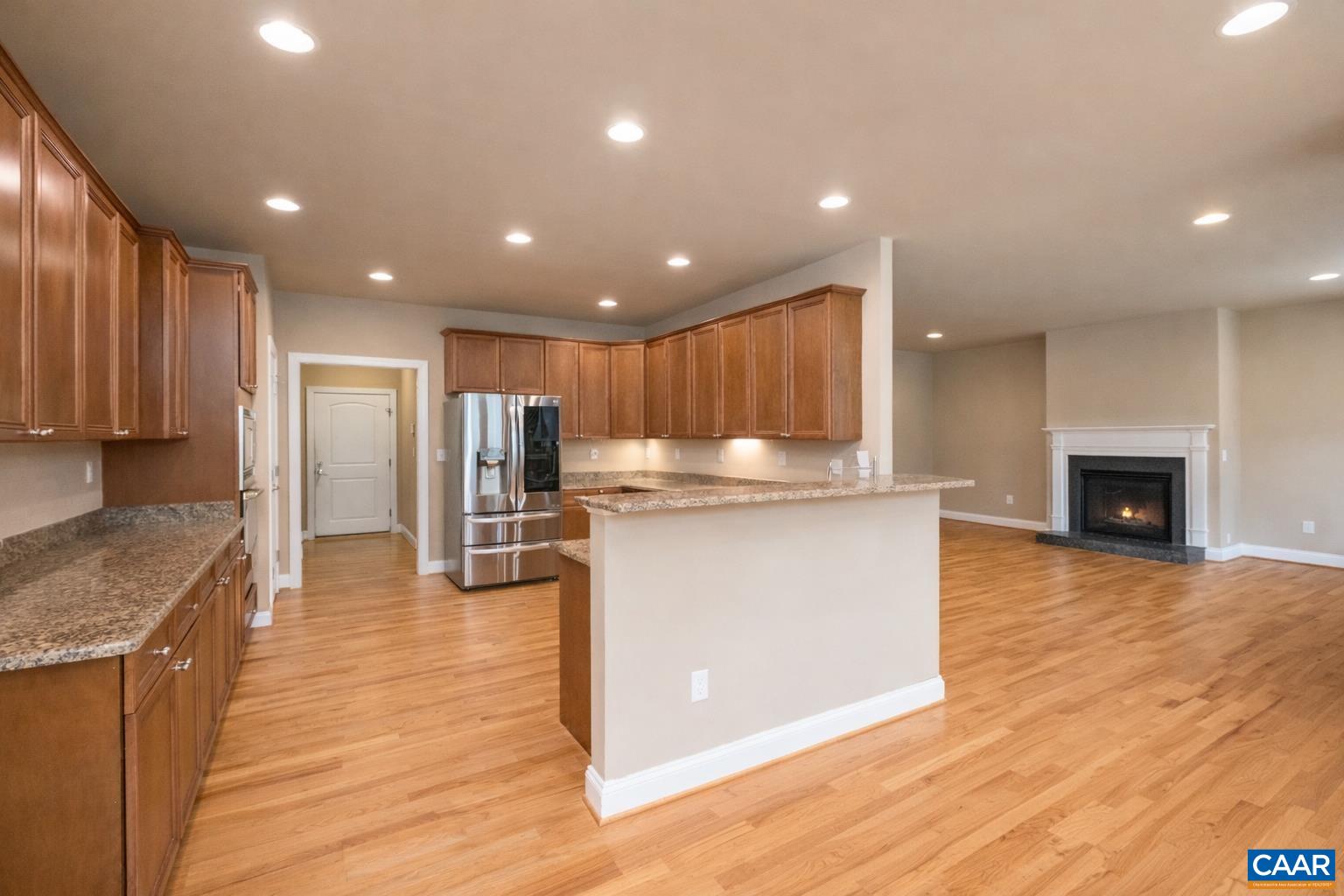 612 LONDON CT
