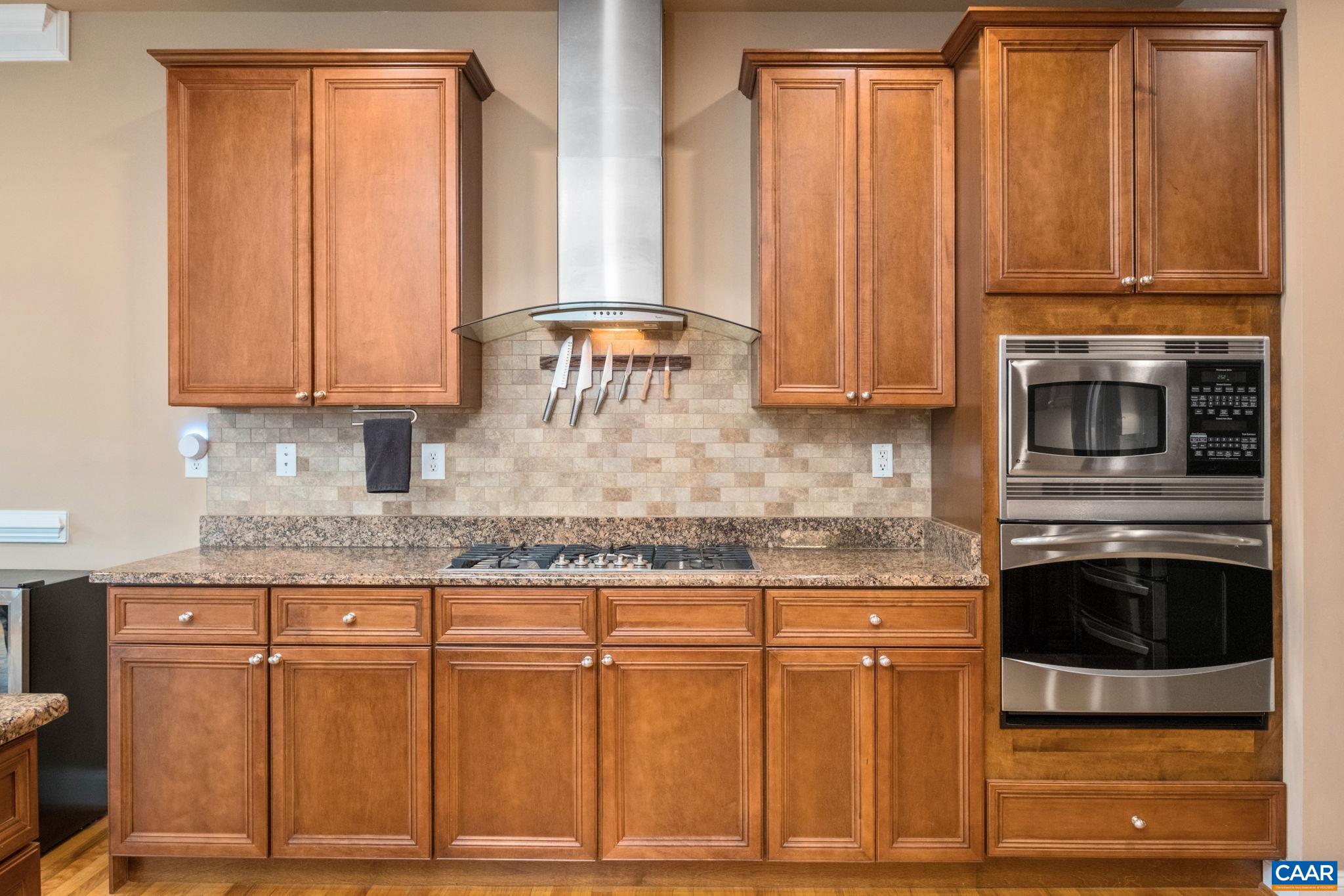 612 LONDON CT