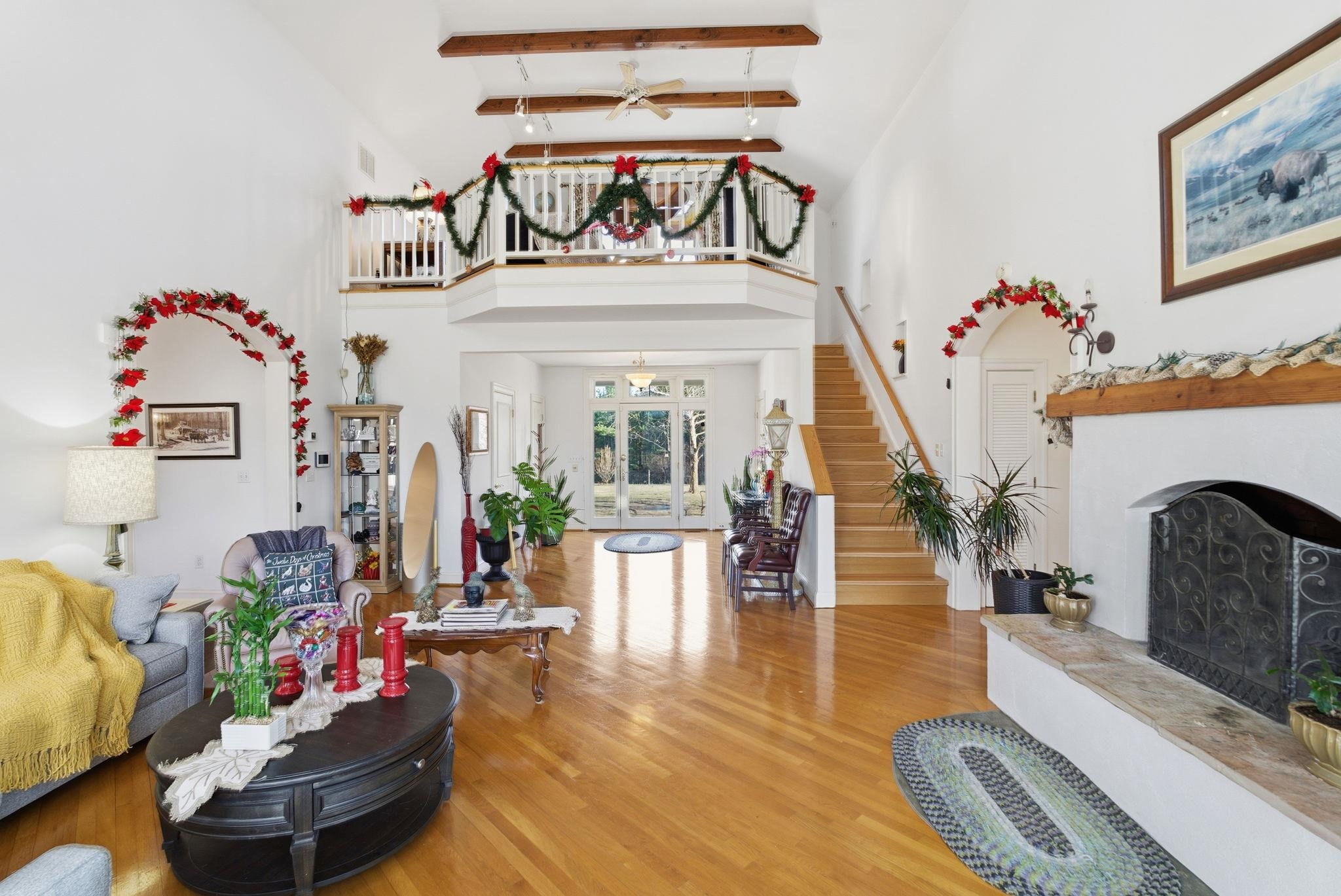 436 CHIMNEY ROCK RD