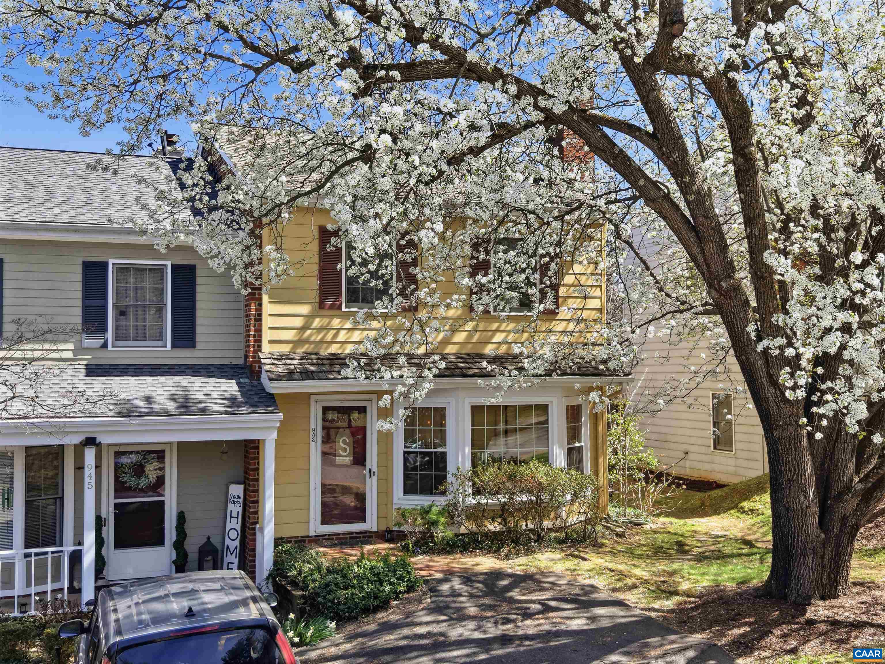 943 HUNTWOOD LN