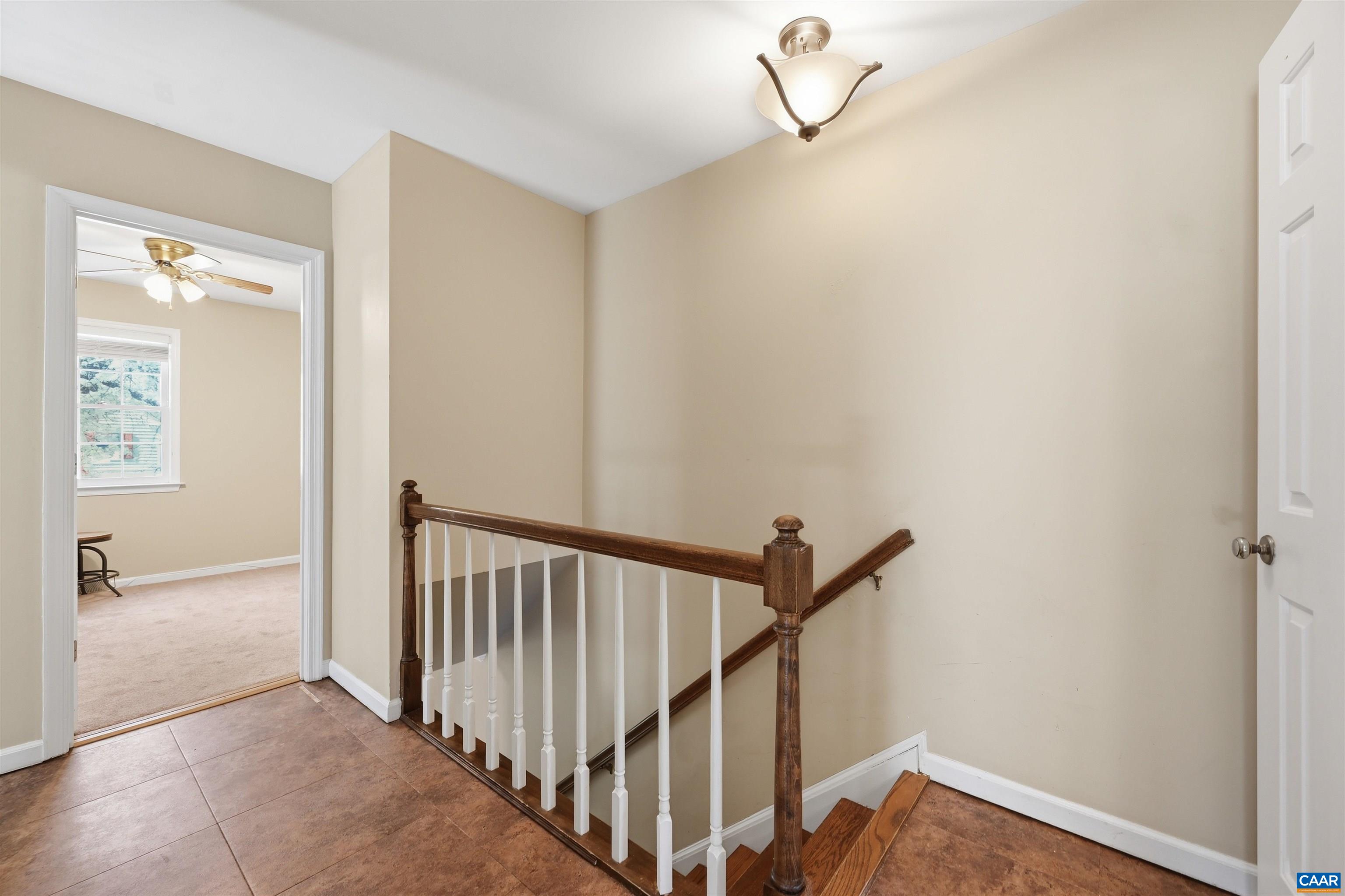 943 HUNTWOOD LN
