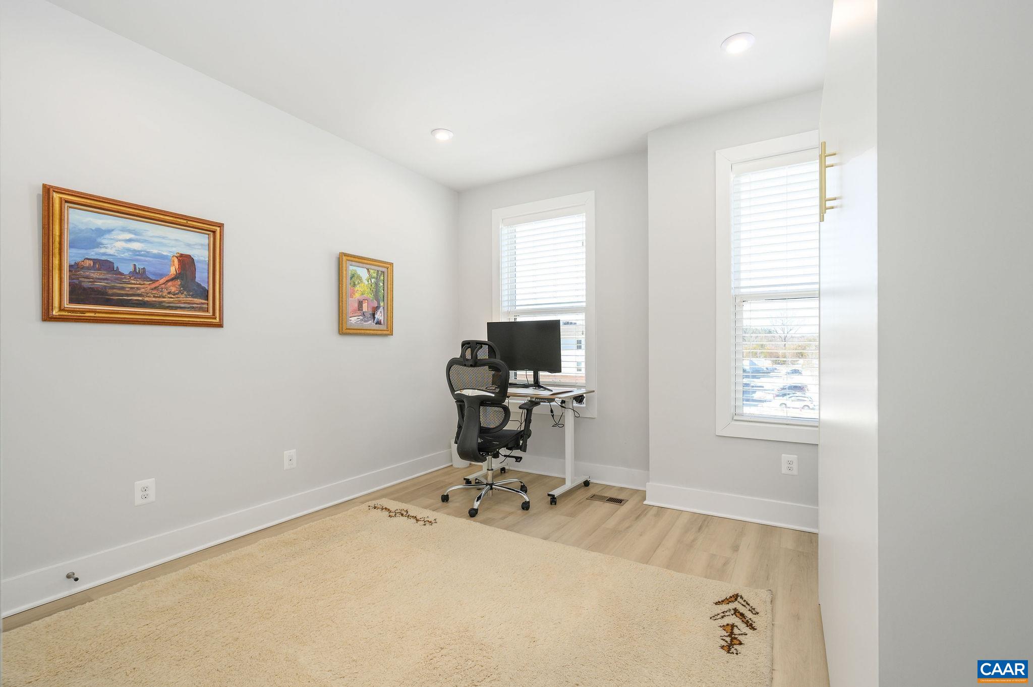 602 NOUSH CT Unit: B
