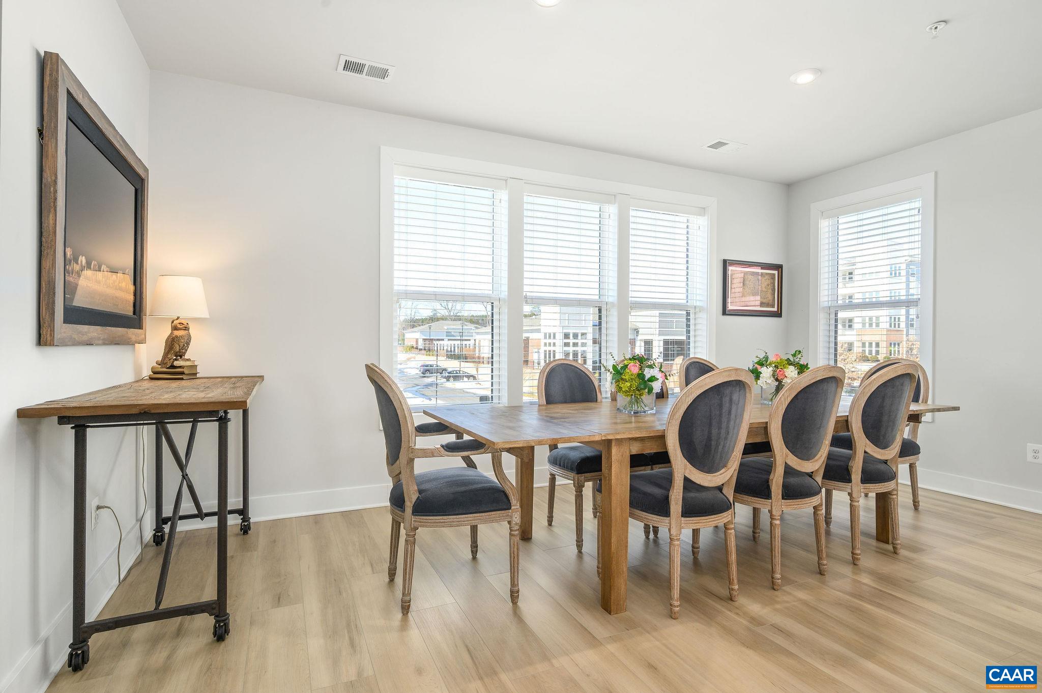 602 NOUSH CT Unit: B