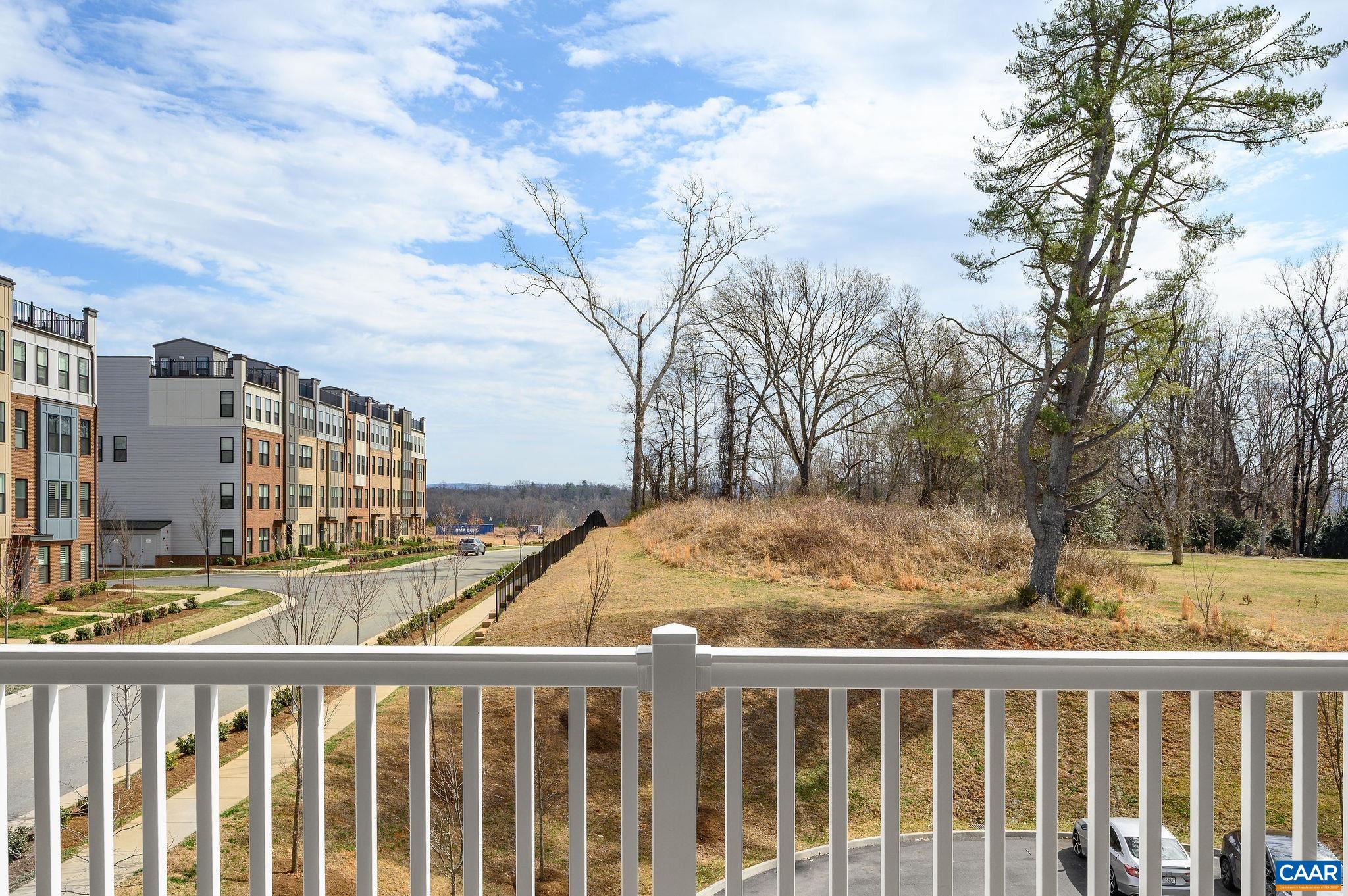 602 NOUSH CT Unit: B